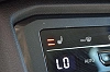 Volkswagen Tiguan Tiguan 2.0 TDI SCR DSG 1HND CARNET CARPASS AUTOMAAT NAVI CARPLAY thumbnail