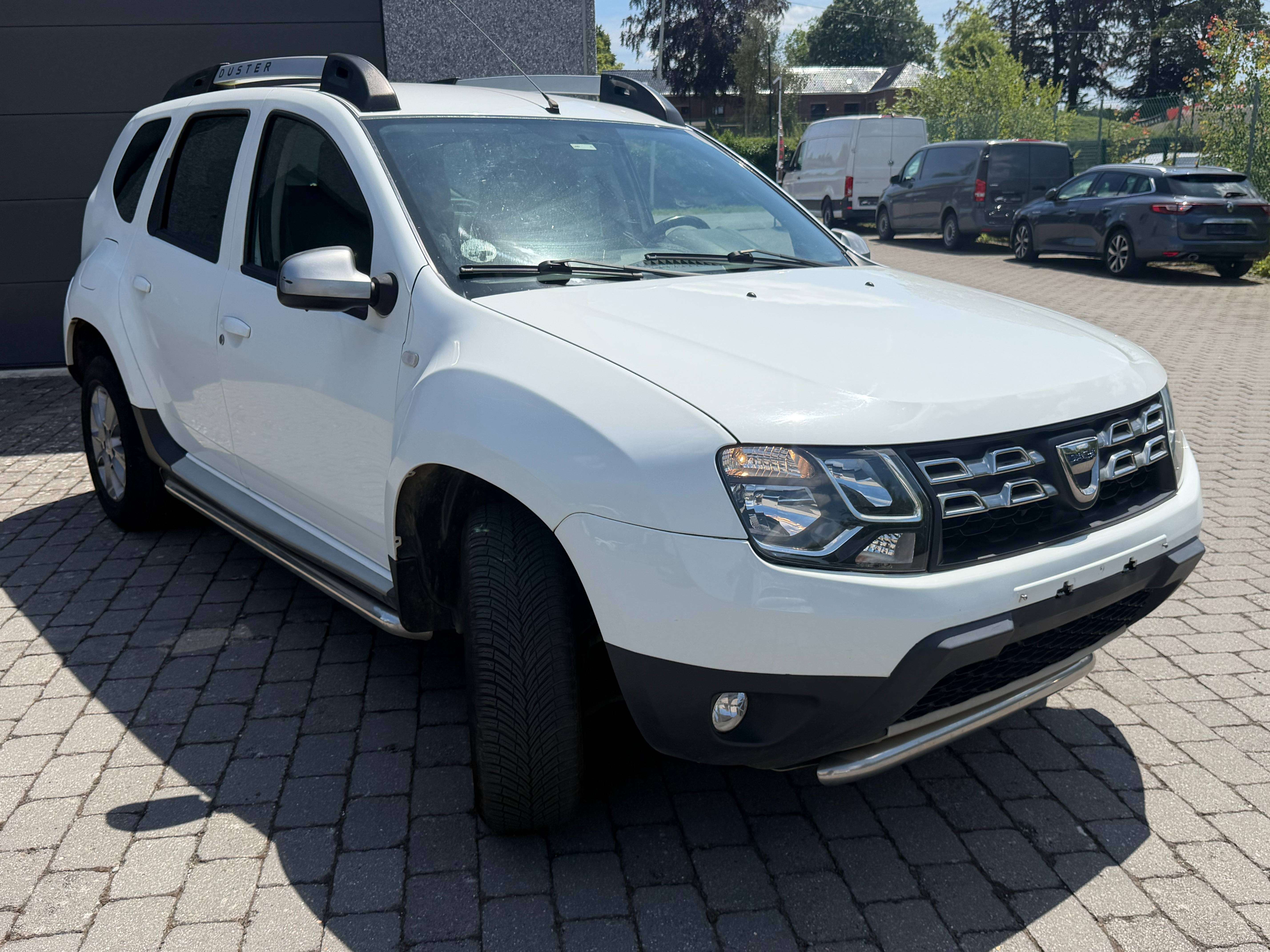 Dacia Duster MARCHAND OU EXPORT !!! 1.5 dCi, Capteurs AR, Climatisation, Cuir