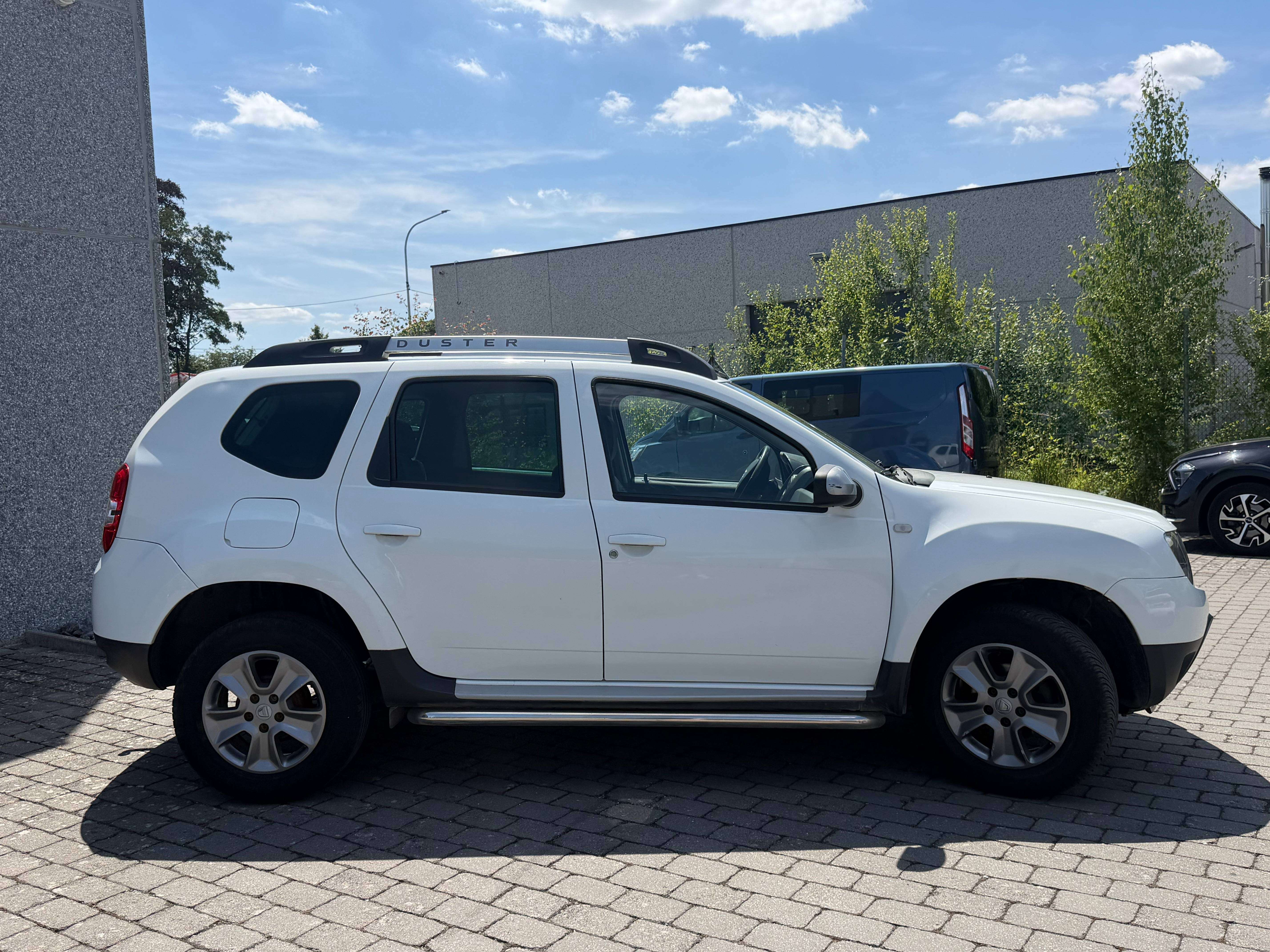 Dacia Duster MARCHAND OU EXPORT !!! 1.5 dCi, Capteurs AR, Climatisation, Cuir