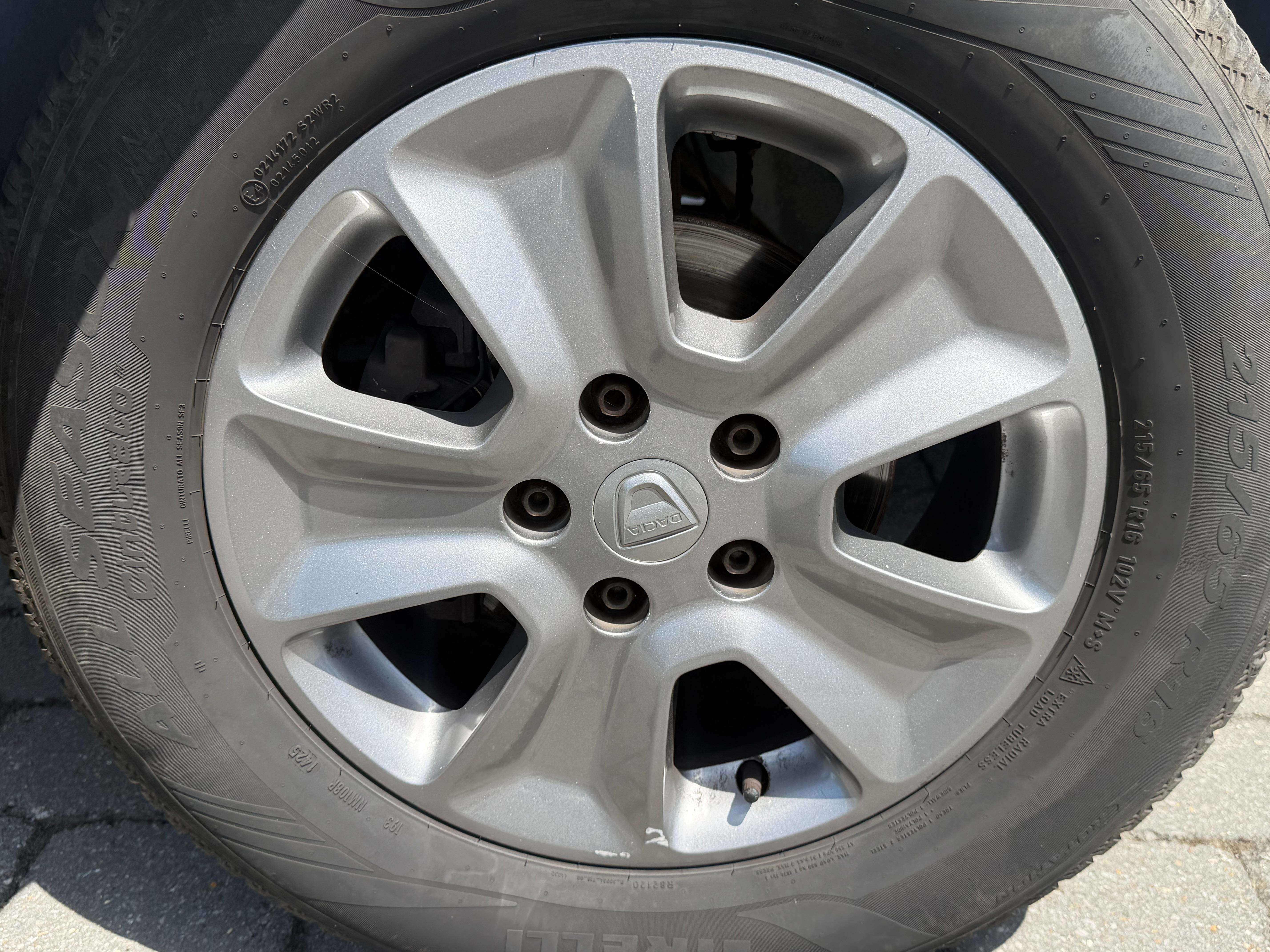Dacia Duster MARCHAND OU EXPORT !!! 1.5 dCi, Capteurs AR, Climatisation, Cuir