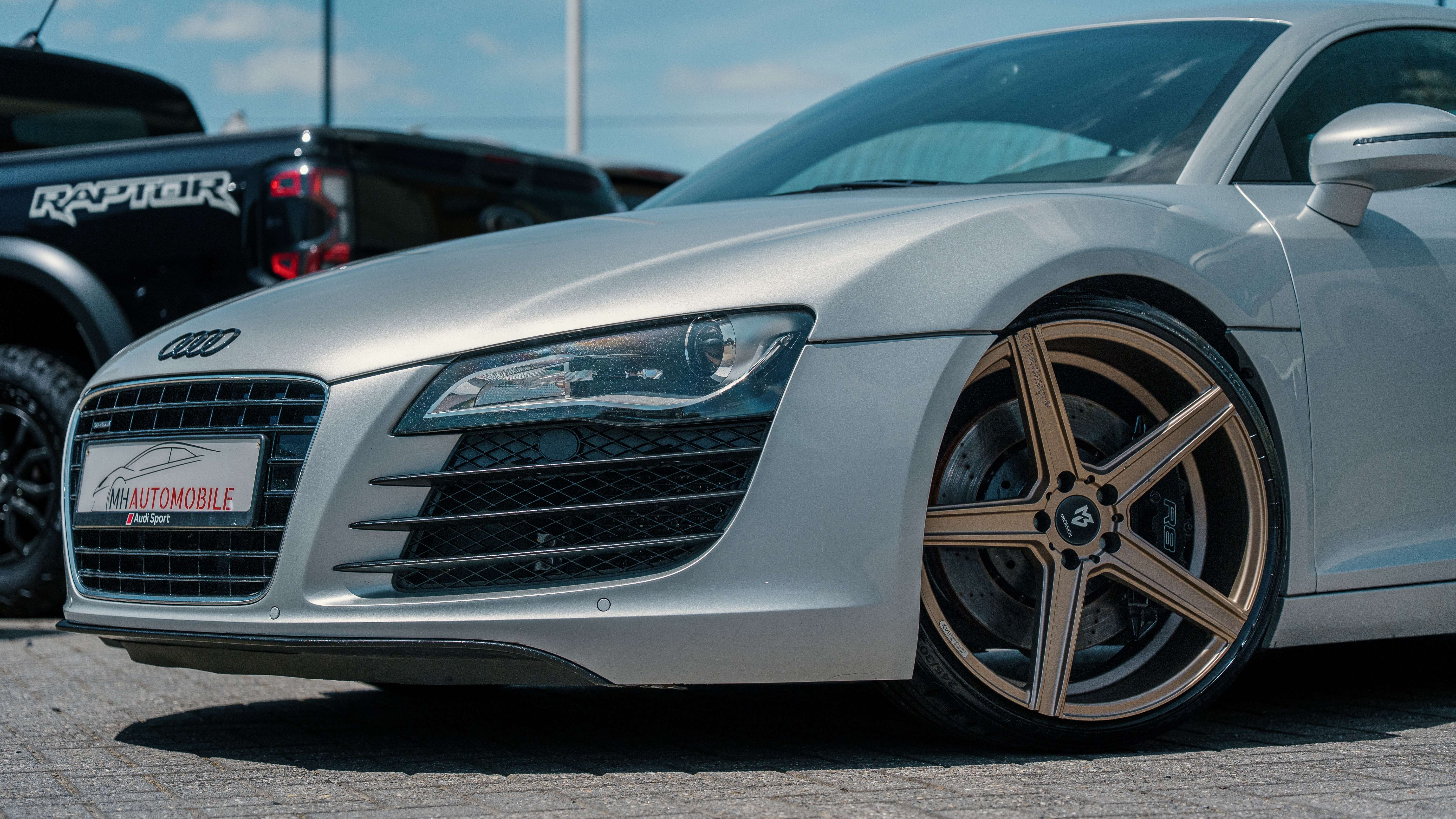 Audi R8 4.2i V8 Quattro R tronic