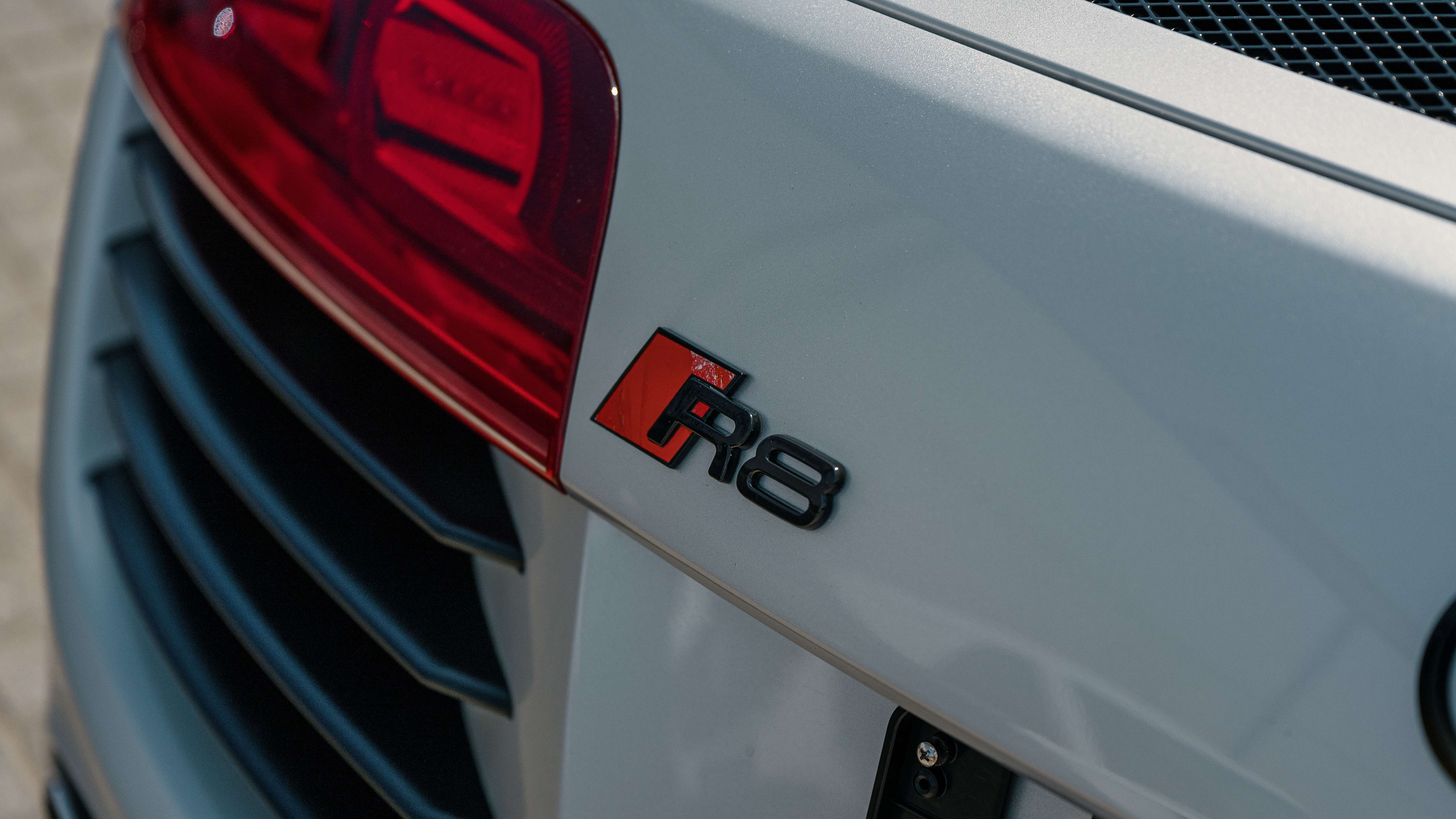 Audi R8 4.2i V8 Quattro R tronic
