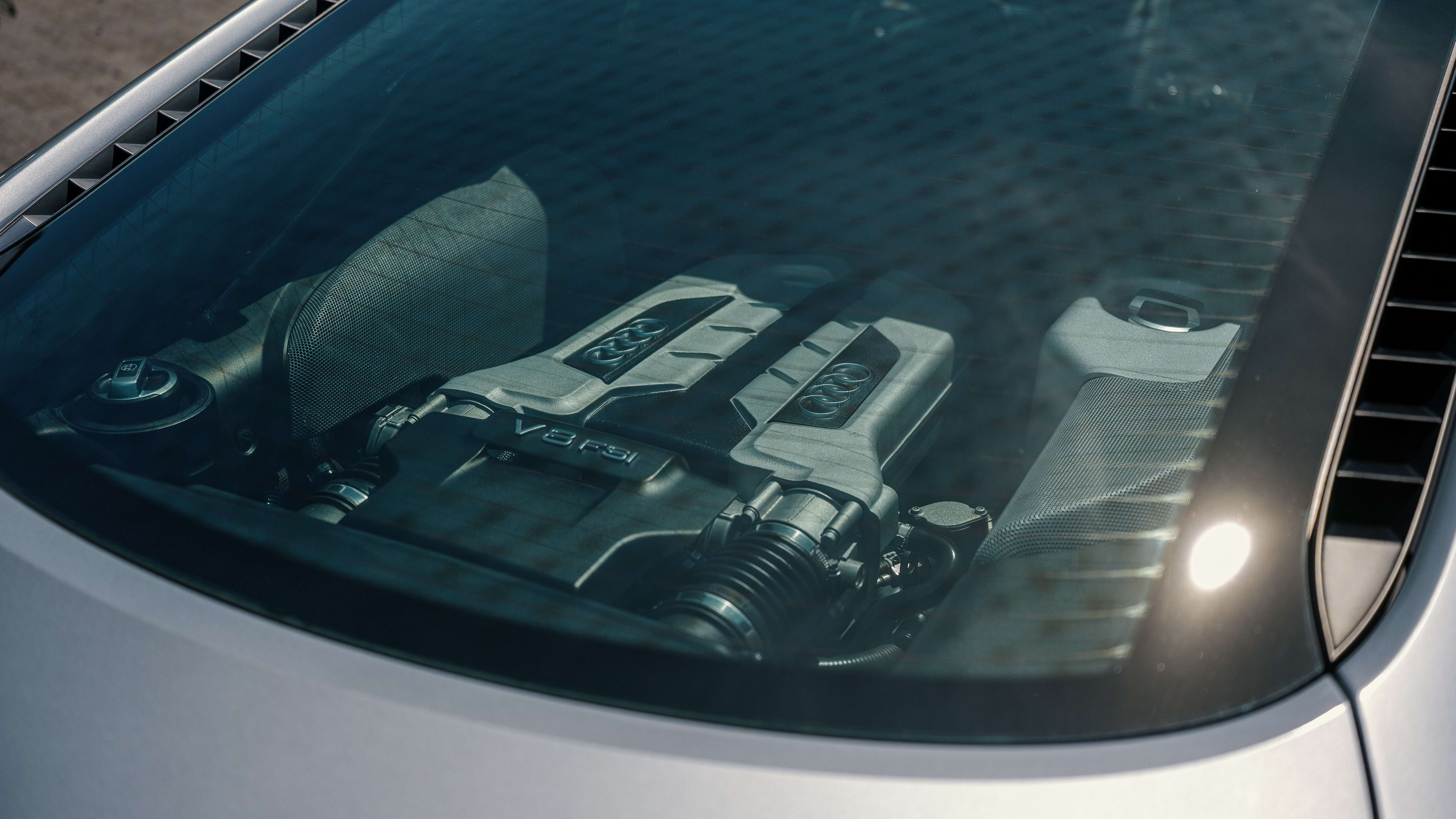 Audi R8 4.2i V8 Quattro R tronic