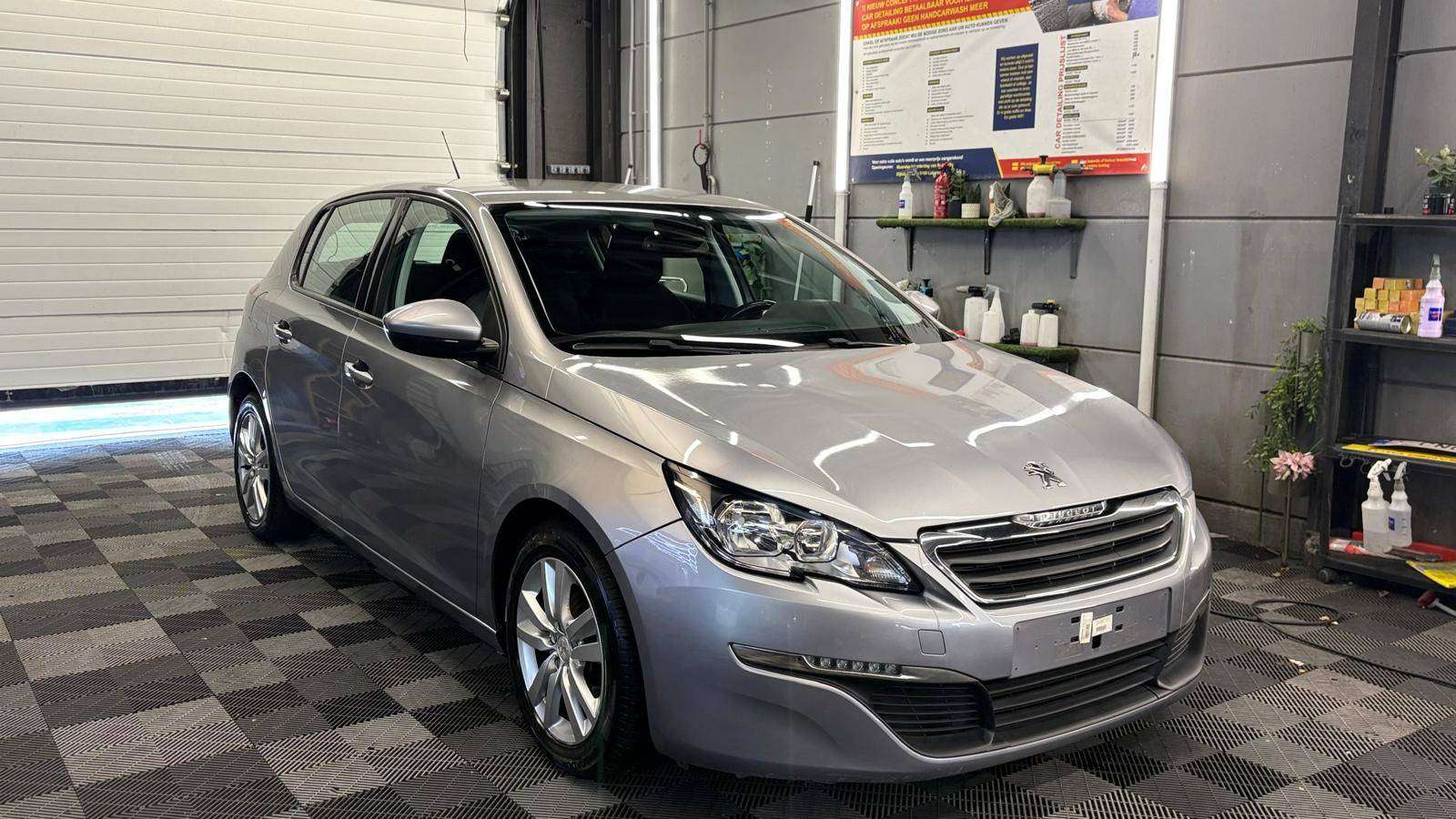 Peugeot 308 1.2i benzine bj. 2015 1ste eigenaar Euro 6