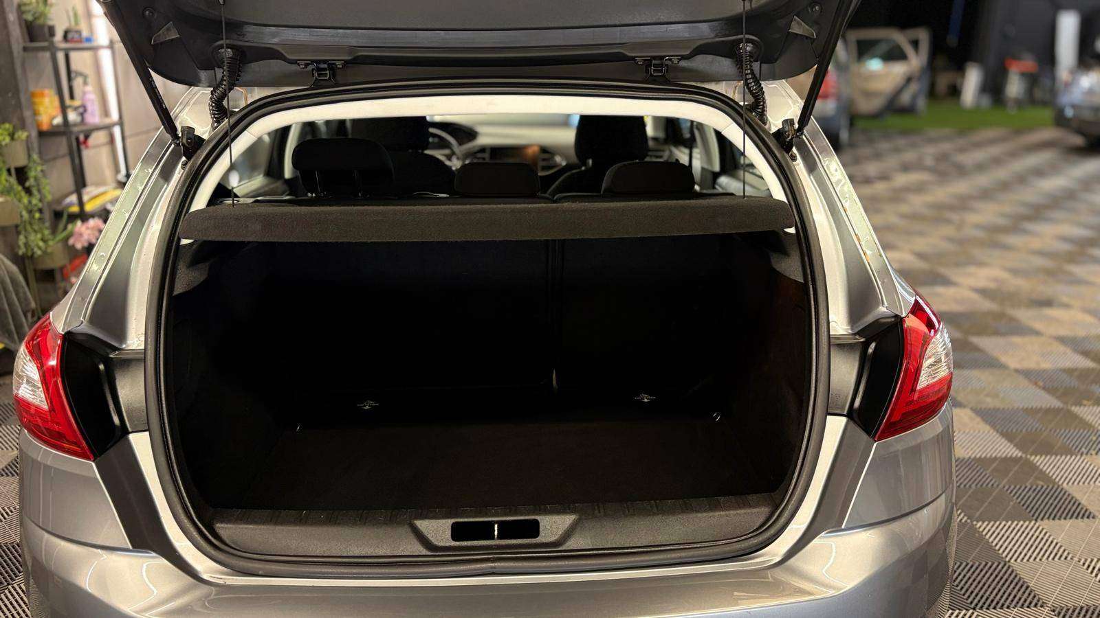 Peugeot 308 1.2i benzine bj. 2015 1ste eigenaar Euro 6
