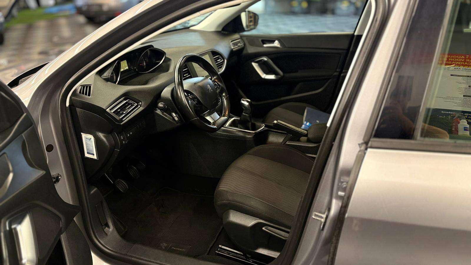 Peugeot 308 1.2i benzine bj. 2015 1ste eigenaar Euro 6