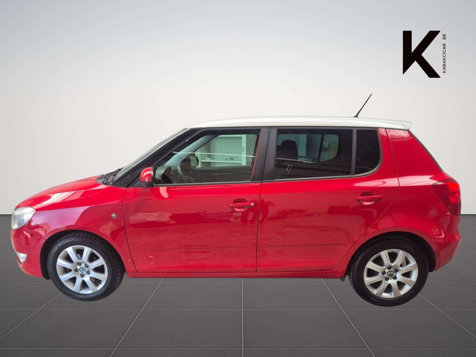 Skoda Fabia 1.2i Active / Voiture Jeune Permis / Garantie 12 Mois