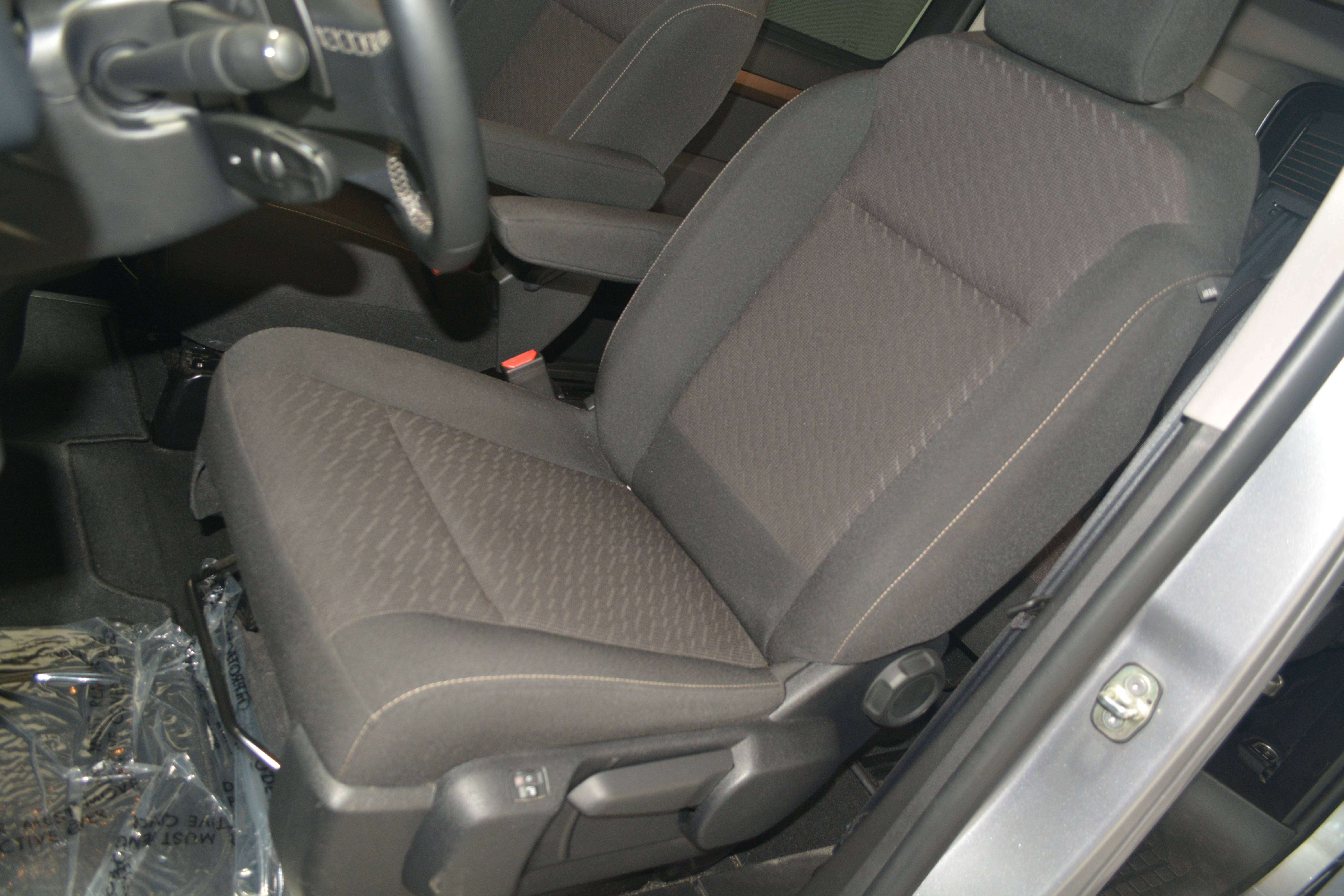 Toyota Proace Proace Verso 2.0 D-4D Medium MPV S / AUTOMAAT / 8-ZITPLAATSEN / NAVI + CAMERA