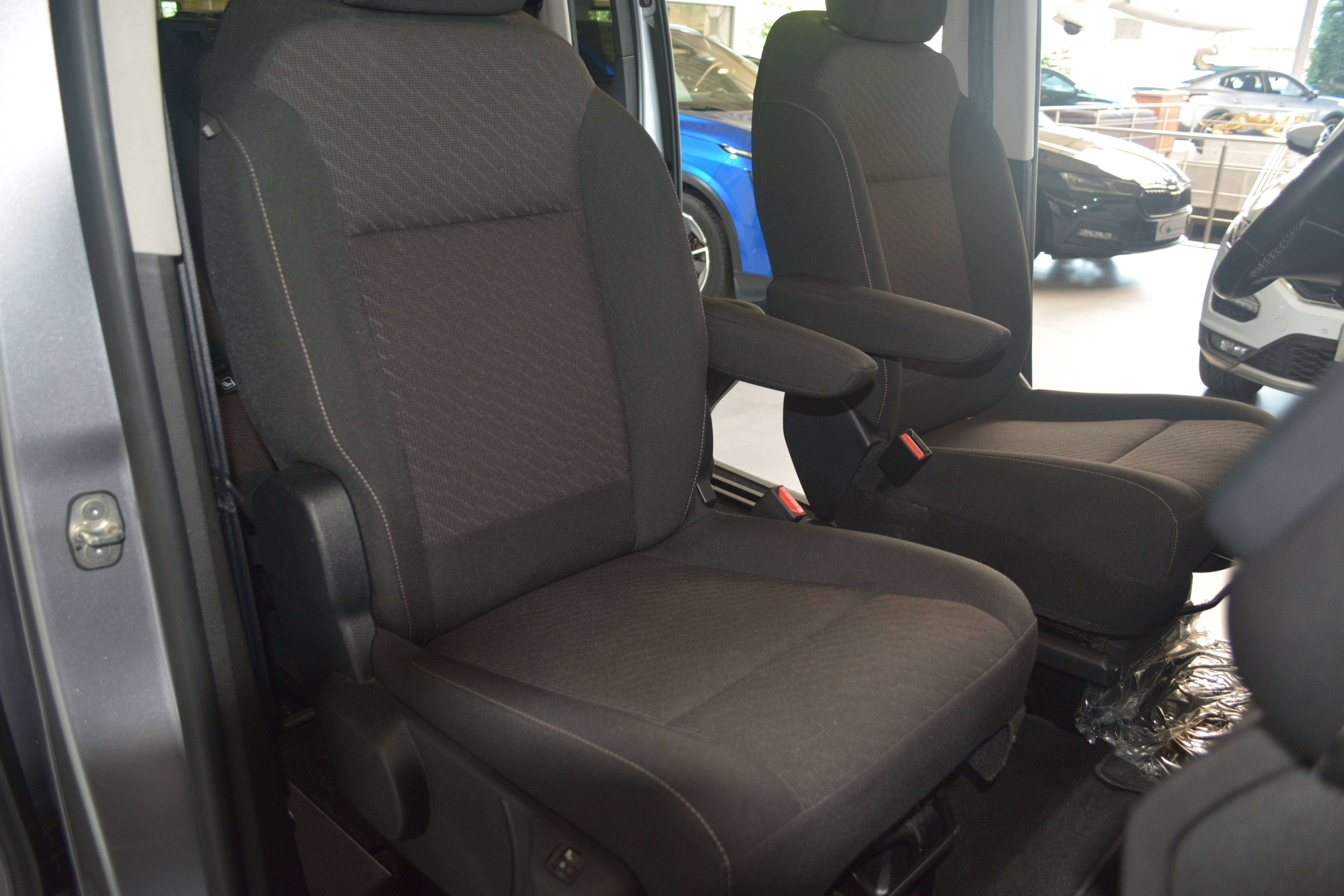 Toyota Proace Proace Verso 2.0 D-4D Medium MPV S / AUTOMAAT / 8-ZITPLAATSEN / NAVI + CAMERA