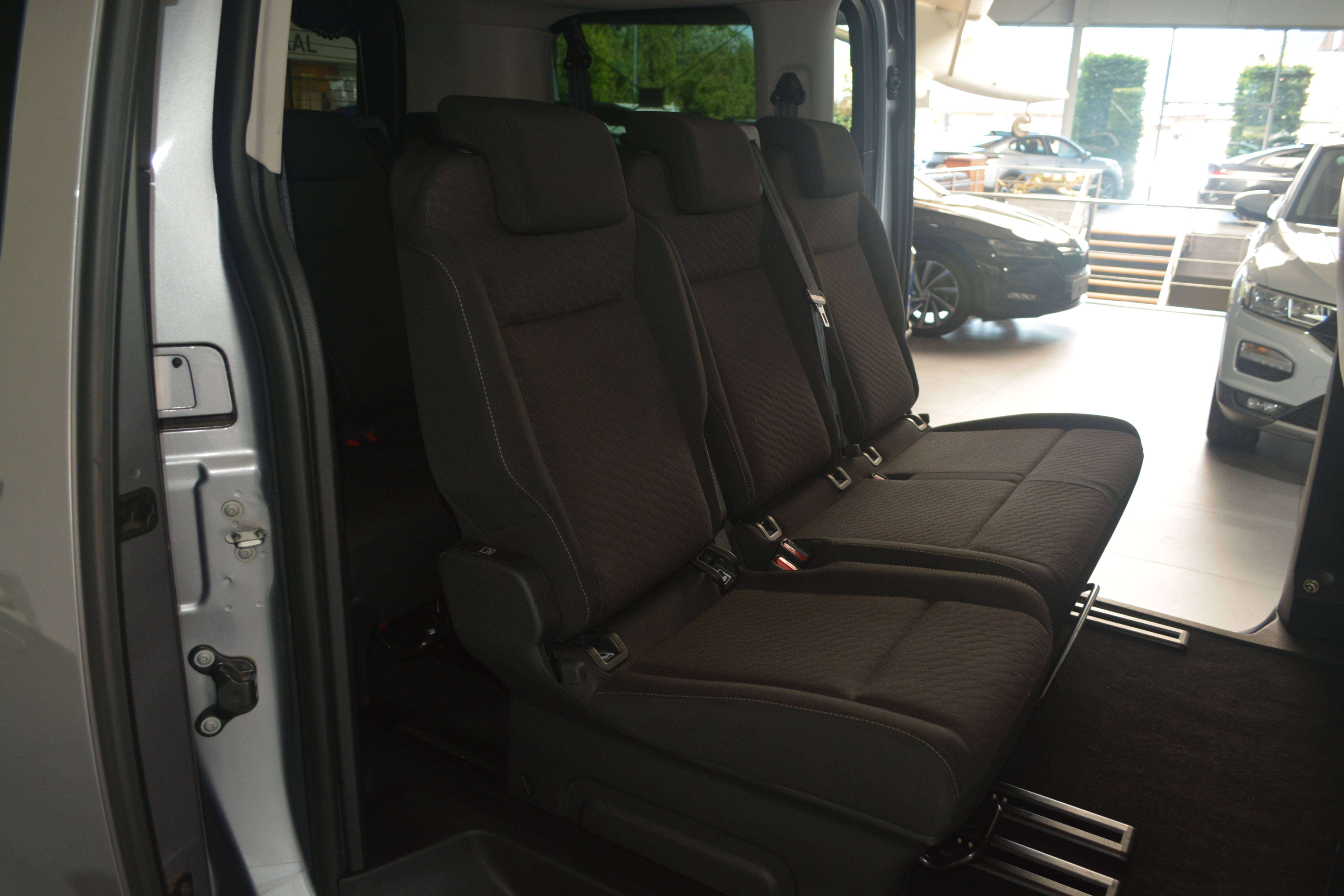 Toyota Proace Proace Verso 2.0 D-4D Medium MPV S / AUTOMAAT / 8-ZITPLAATSEN / NAVI + CAMERA