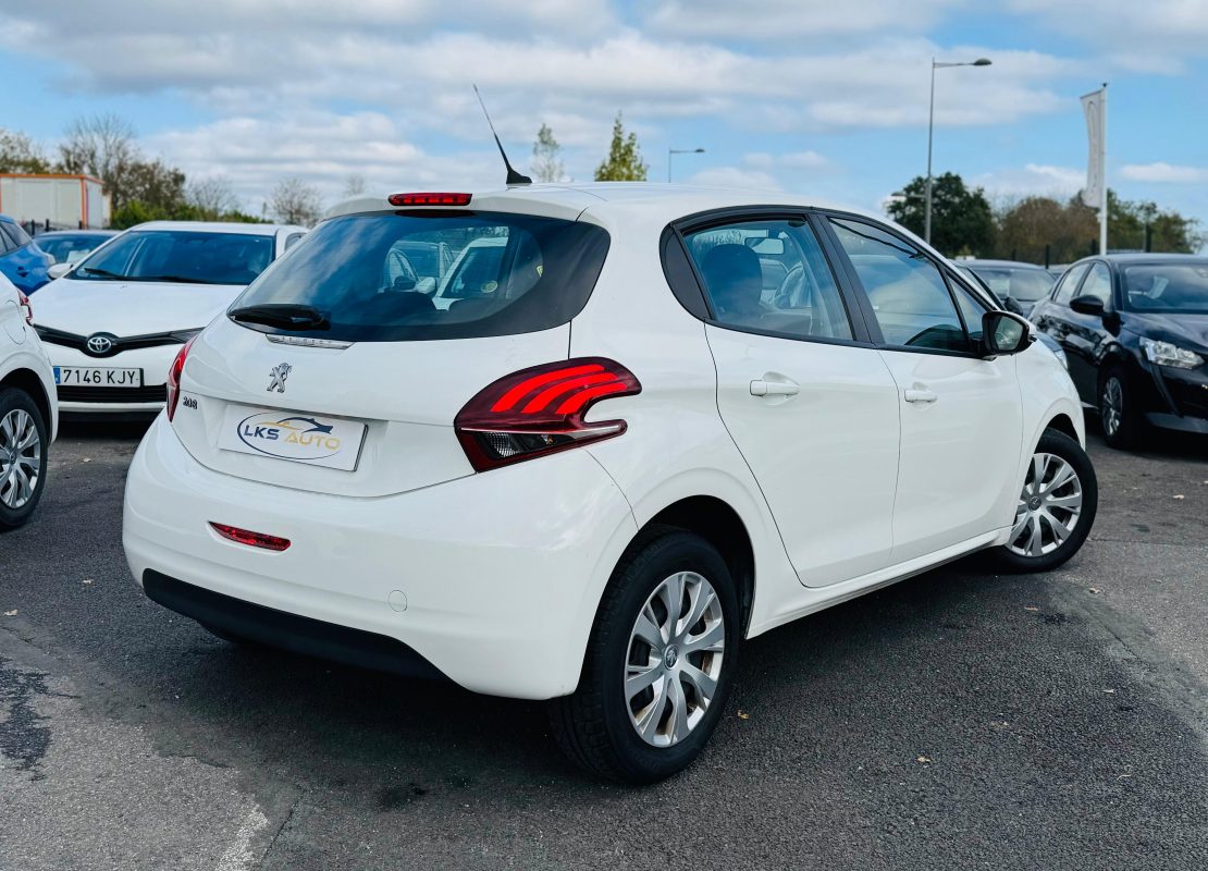 Peugeot 208 Active Business 100CH 1.5 BLUEHDI