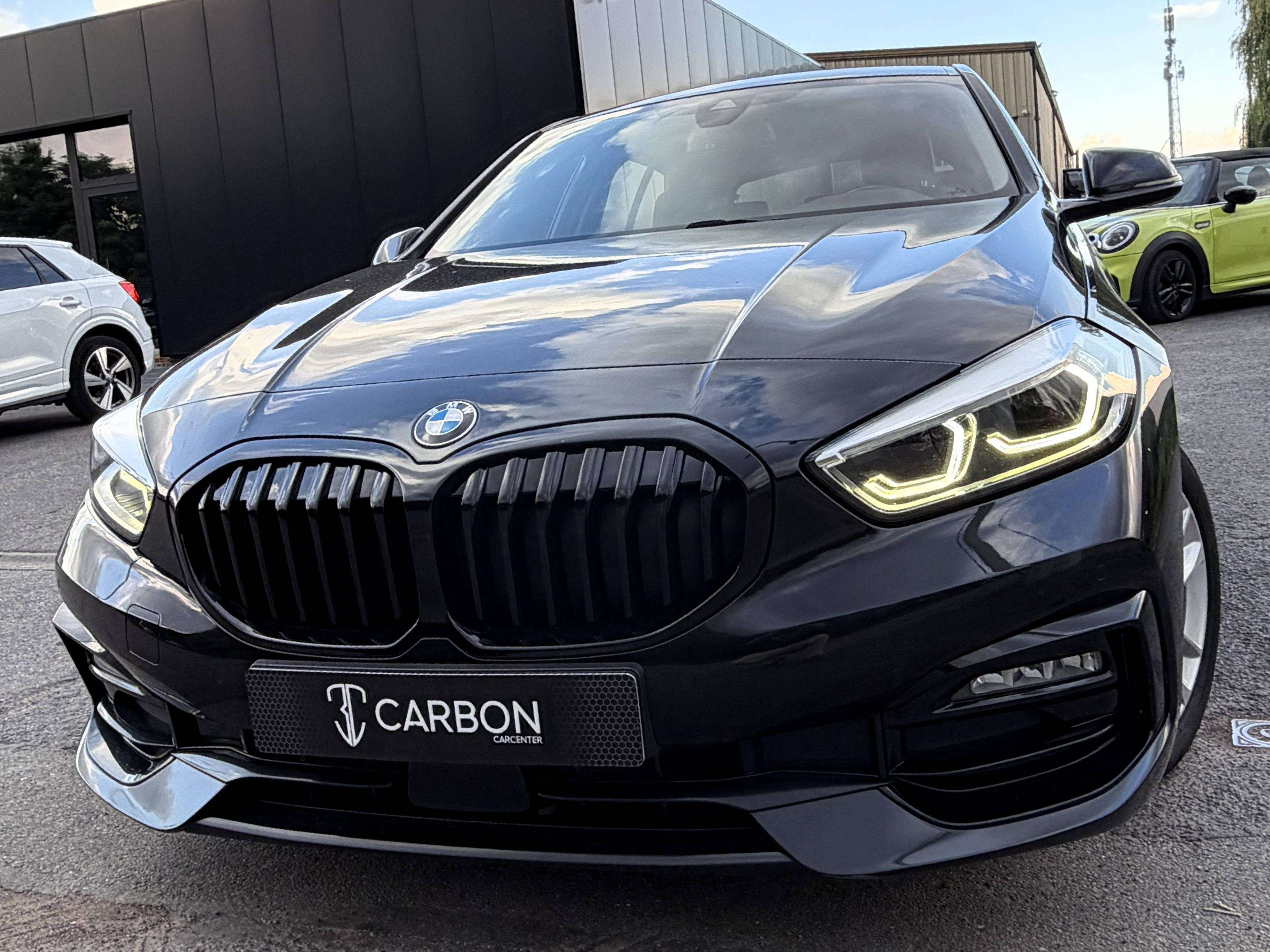 BMW 118 iA Sport Line 1er PROPRIO/COCKPIT/NAVI/CARPLAY/SHADOW LINE/SIEGES SPORT CHAUFF./HISTORIQUE COMPLET