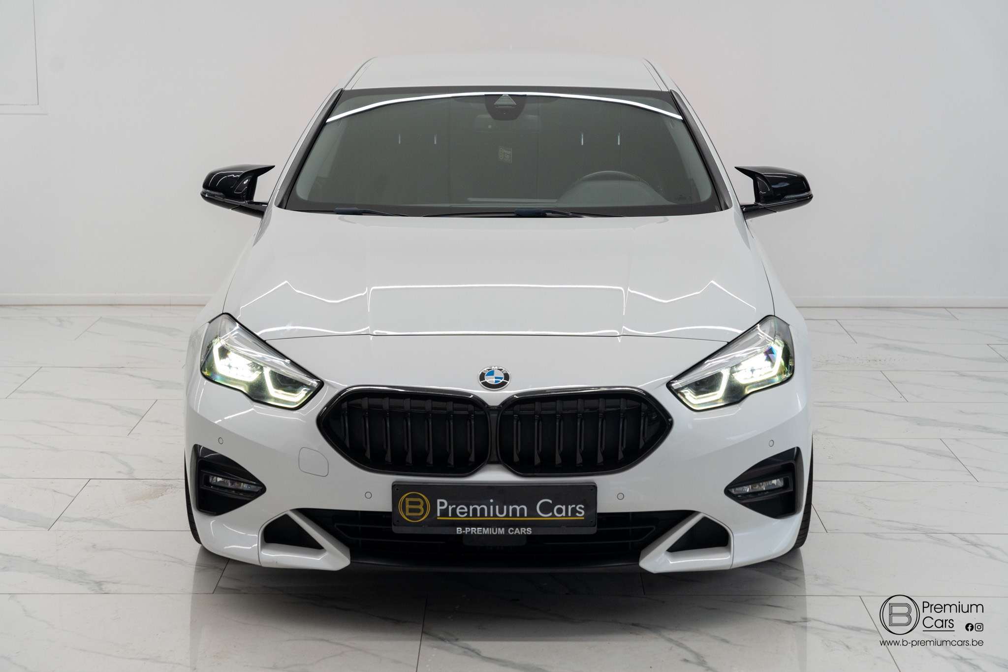BMW 218 i Sport line! Shadow line! Zetelverwarming, garantie!