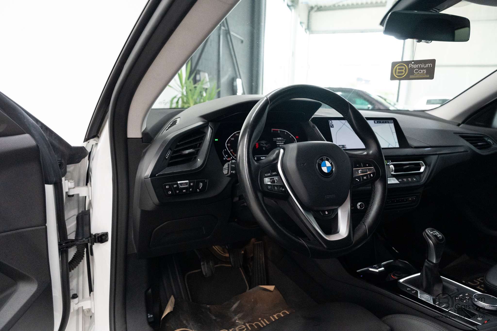 BMW 218 i Sport line! Shadow line! Zetelverwarming, garantie!