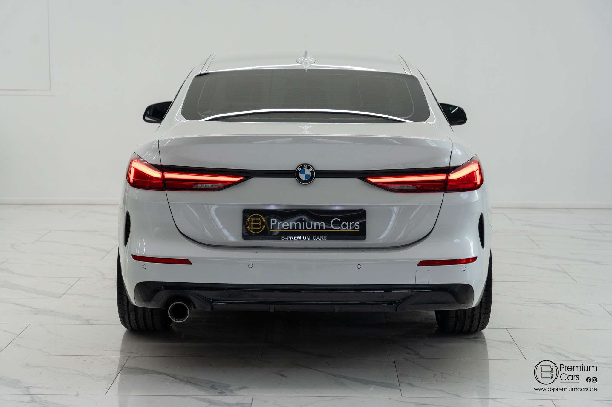 BMW 218 i Sport line! Shadow line! Zetelverwarming, garantie!