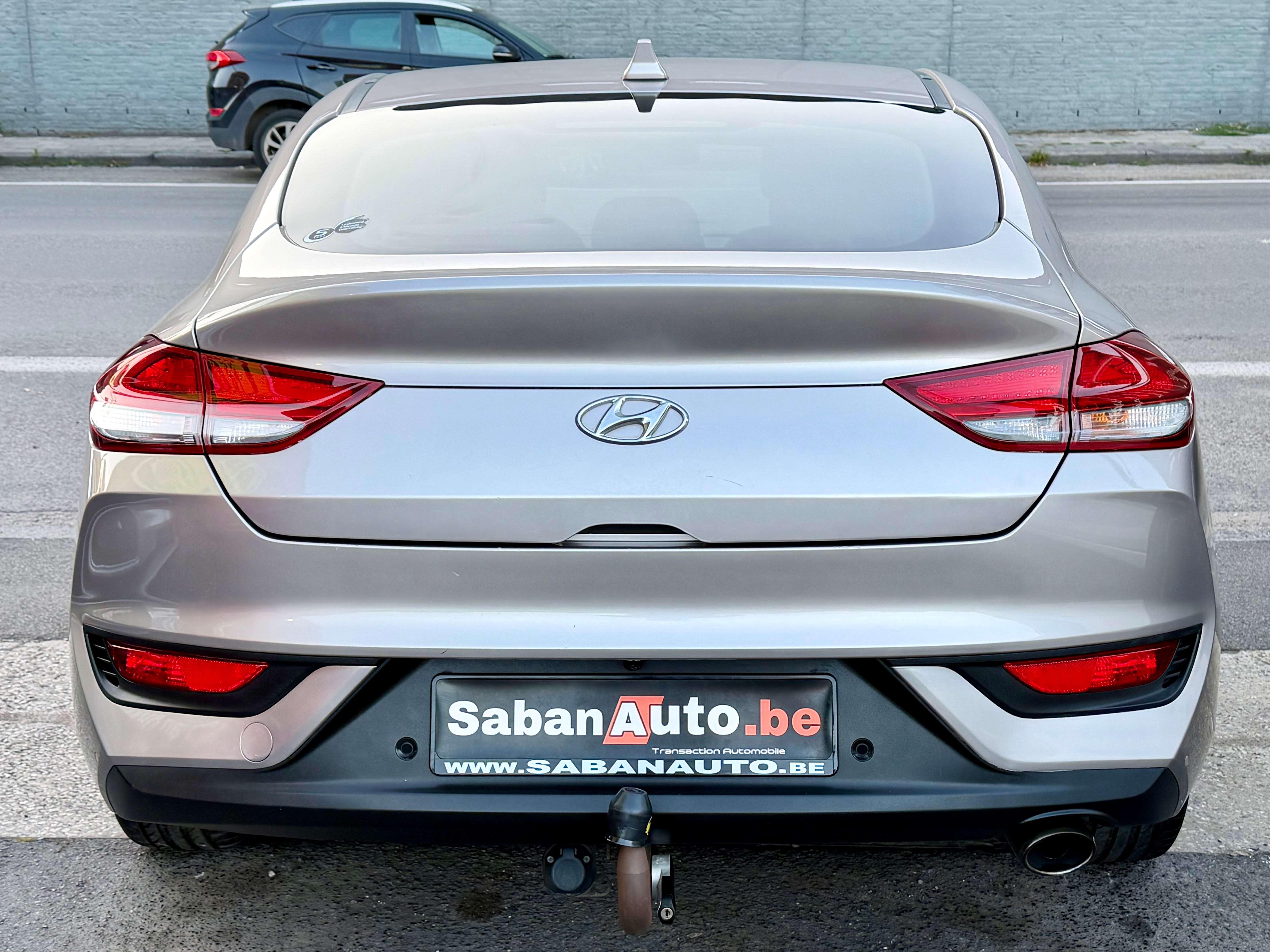 Hyundai i30 i30 Fastback 1.0 T-GDi • CUIR • NAVI • CAMERA • JANTES • GARANTI 12 MOIS !!