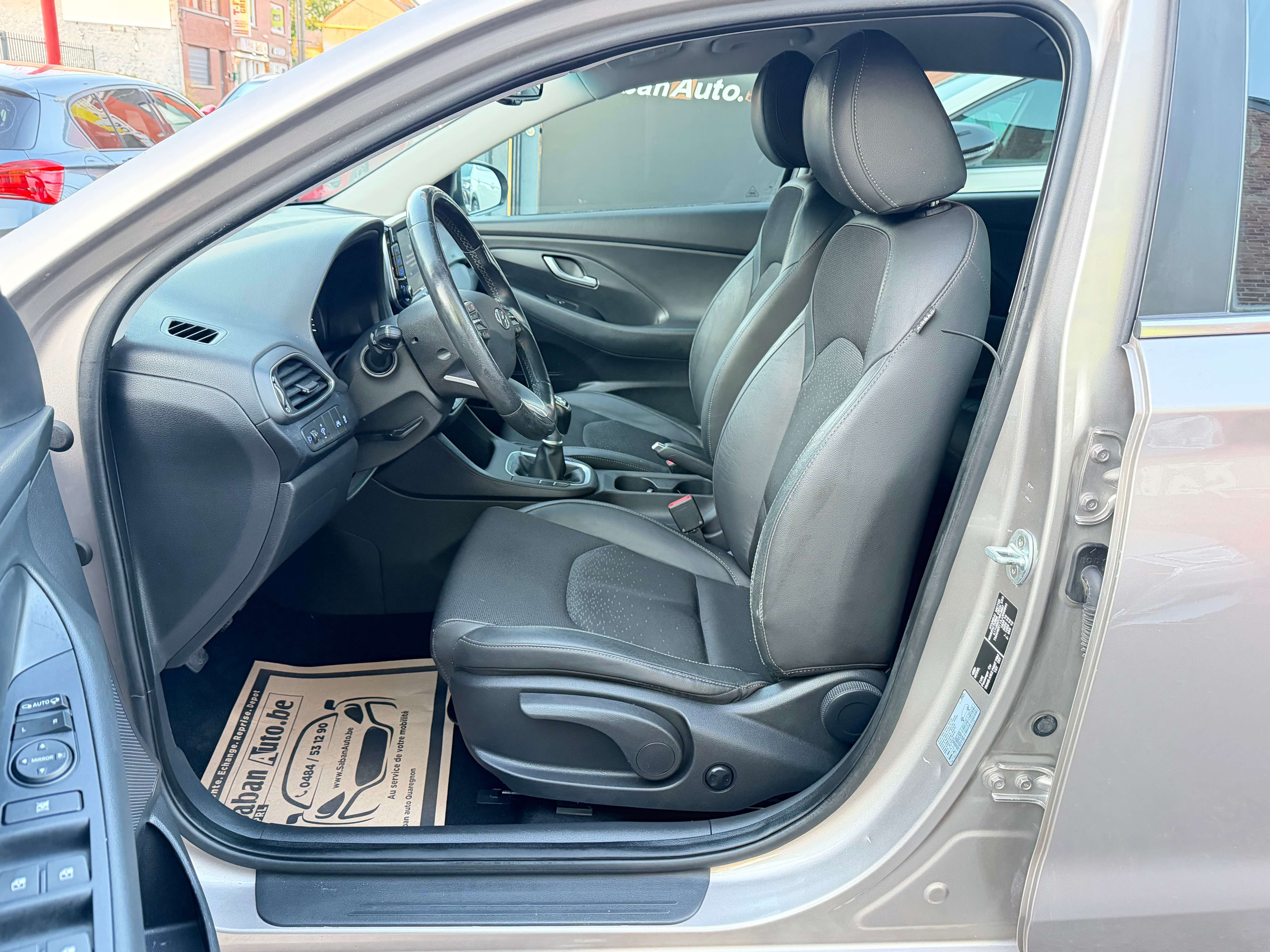Hyundai i30 i30 Fastback 1.0 T-GDi • CUIR • NAVI • CAMERA • JANTES • GARANTI 12 MOIS !!