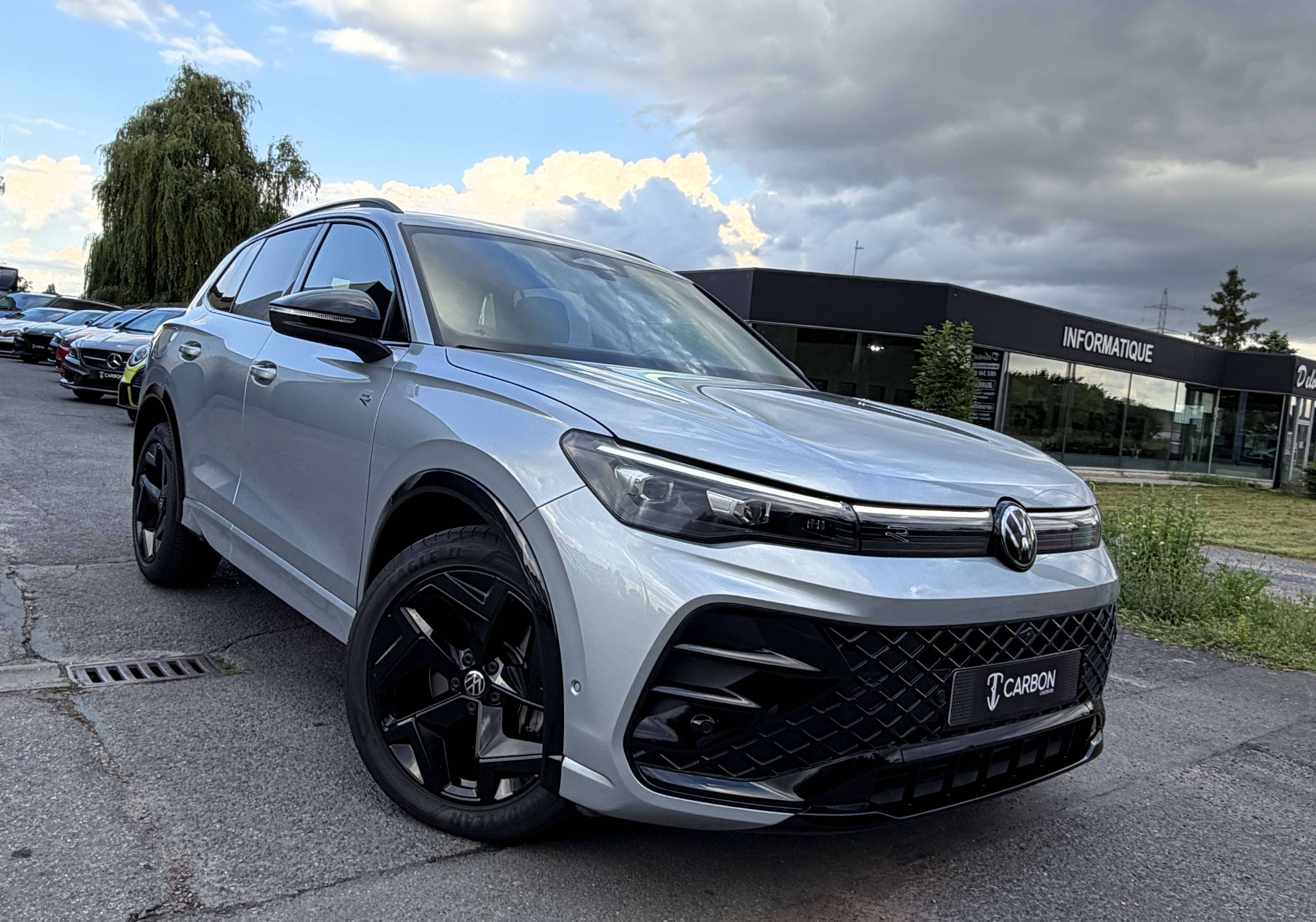 Volkswagen Tiguan 2.0 TDI R-Line DSG BLACK PACK/FULL CUIR/HEAD-UP/KEYLESS/SIEGES CHAUFF-VENTILLE/GARANTIE