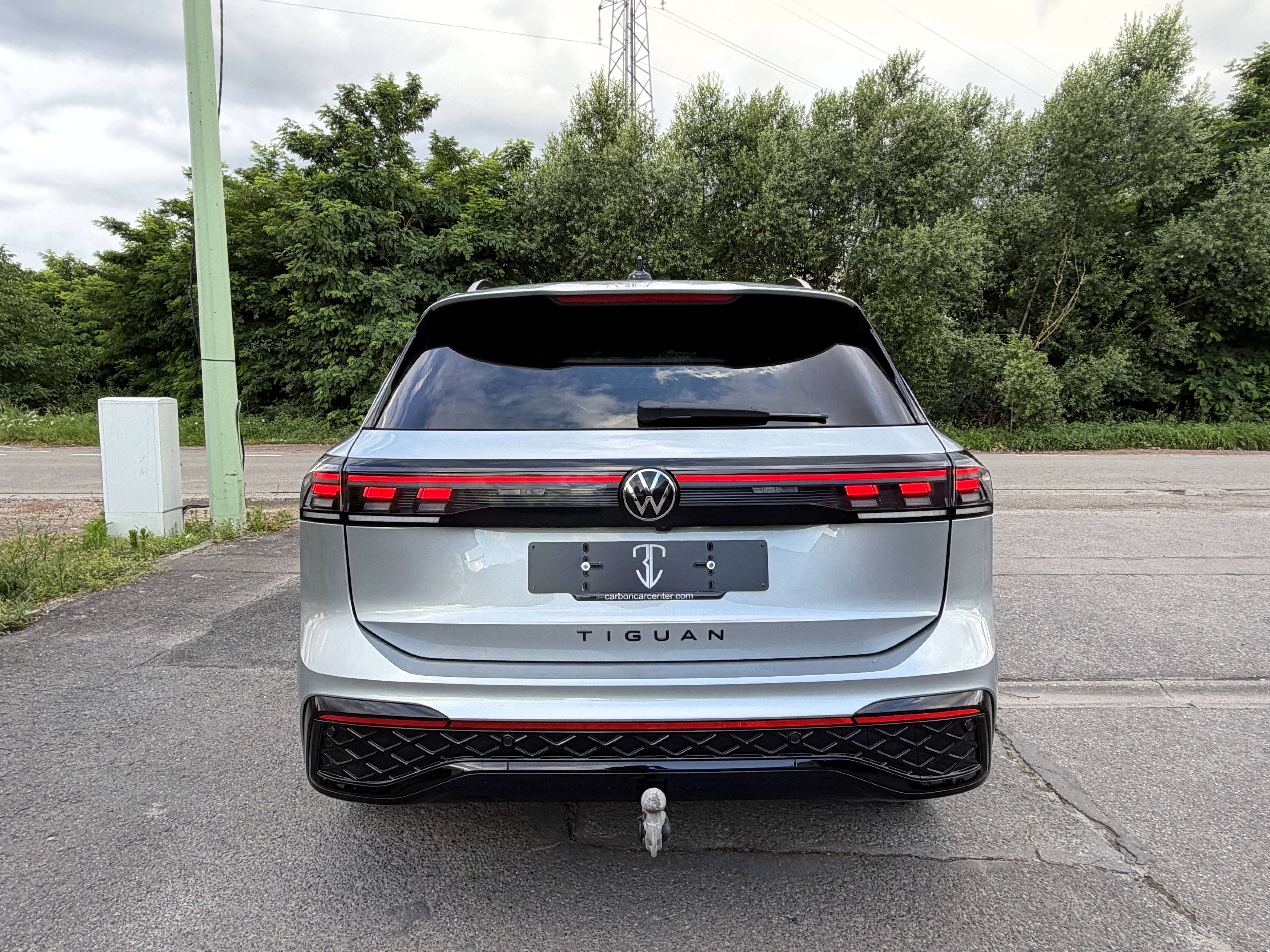 Volkswagen Tiguan 2.0 TDI R-Line DSG BLACK PACK/FULL CUIR/HEAD-UP/KEYLESS/SIEGES CHAUFF-VENTILLE/GARANTIE