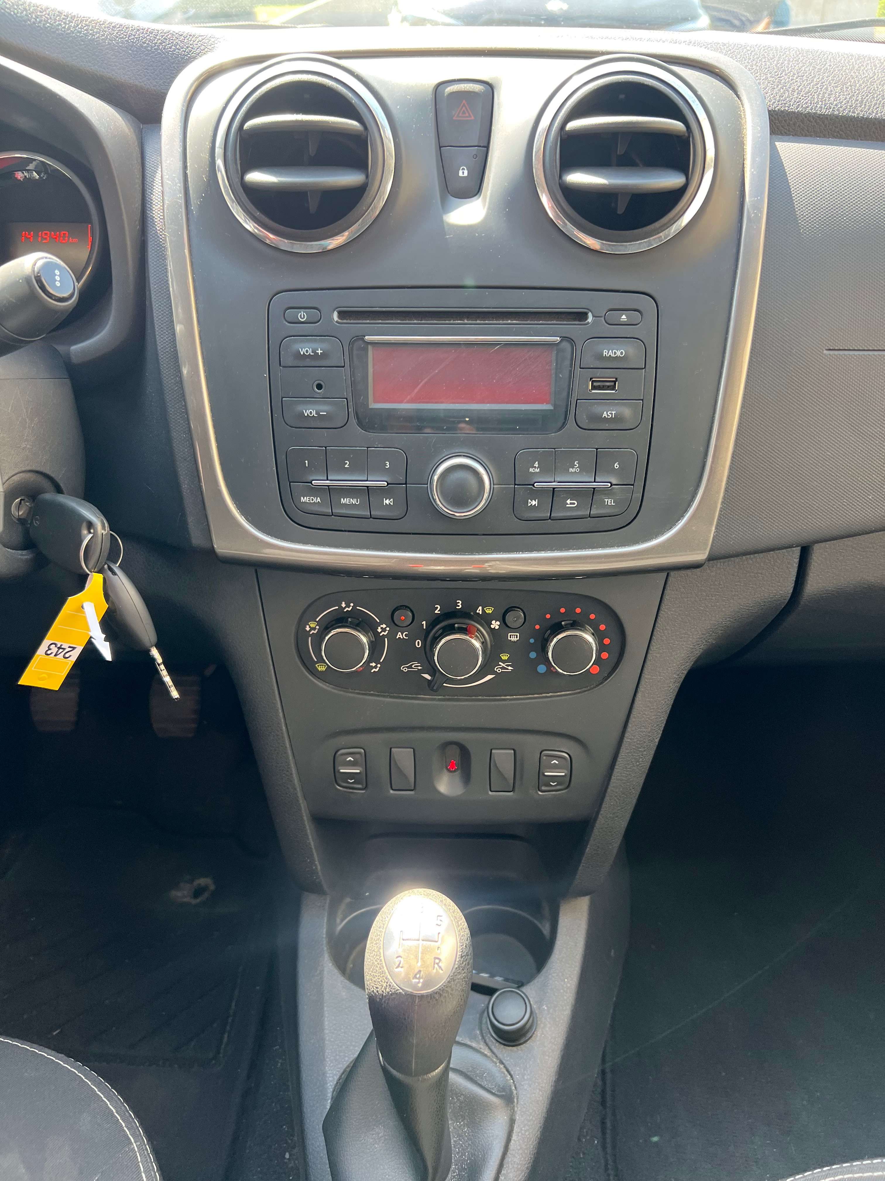 Dacia Logan 1.2i Ambiance + CLIM + CAR-PASS
