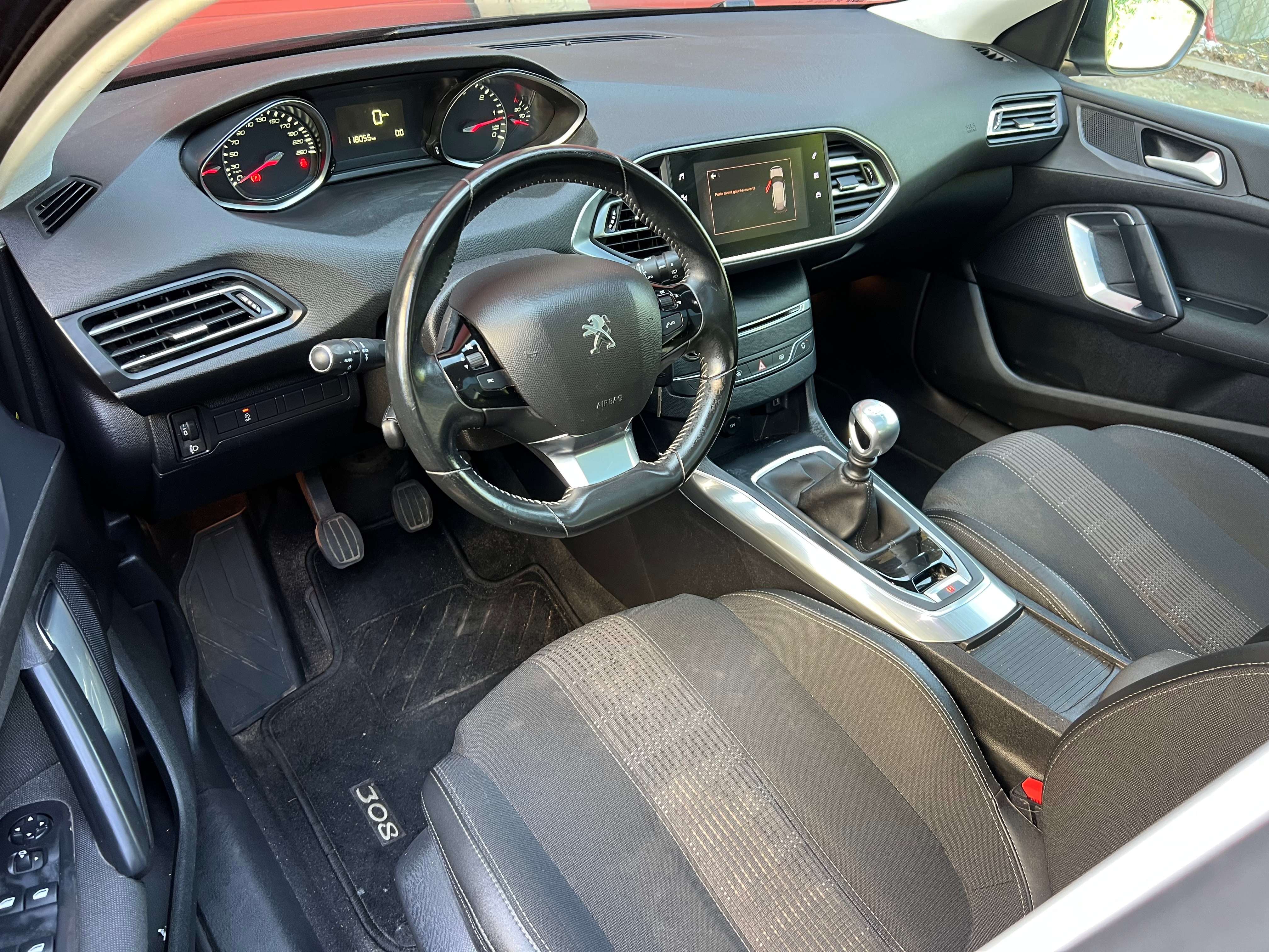 Peugeot 308 SW 1.5 BlueHDi Allure + NAVI + CAR-PASS + PANO