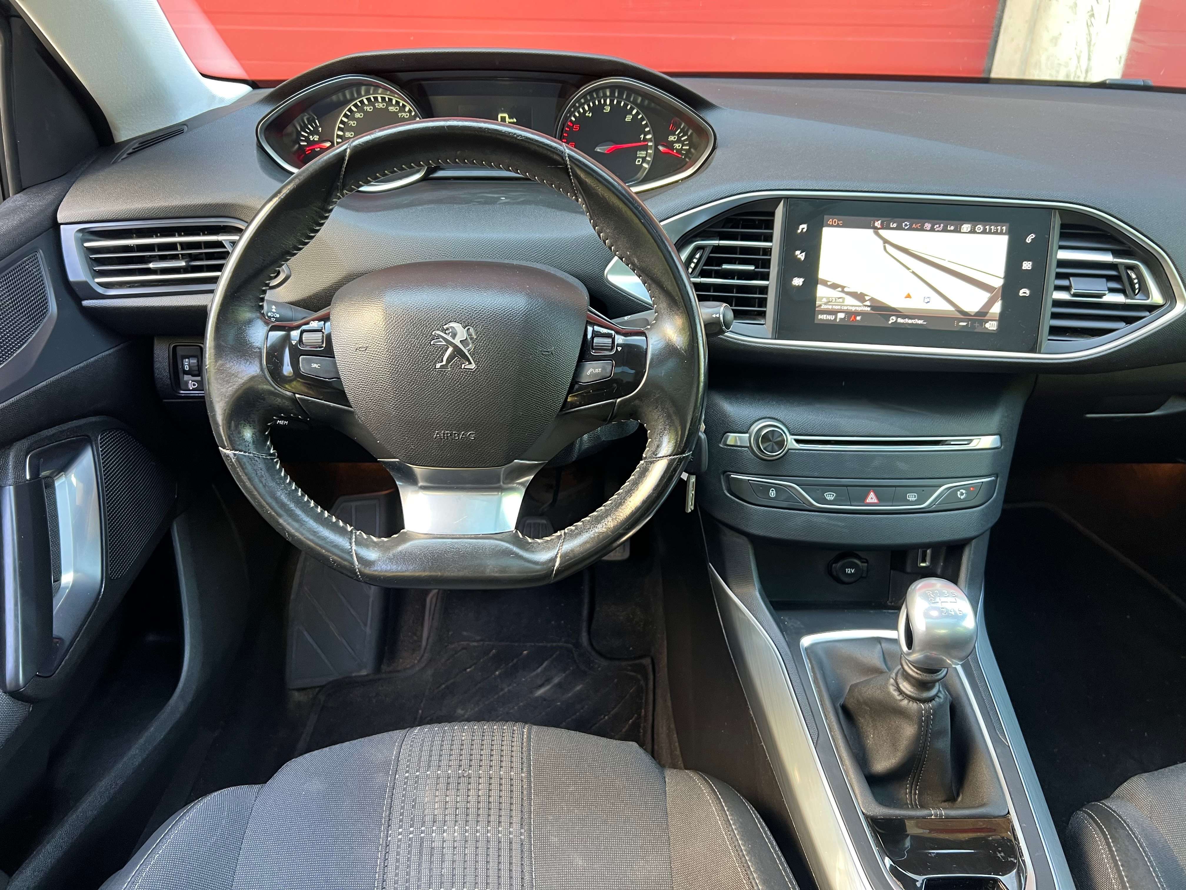 Peugeot 308 SW 1.5 BlueHDi Allure + NAVI + CAR-PASS + PANO