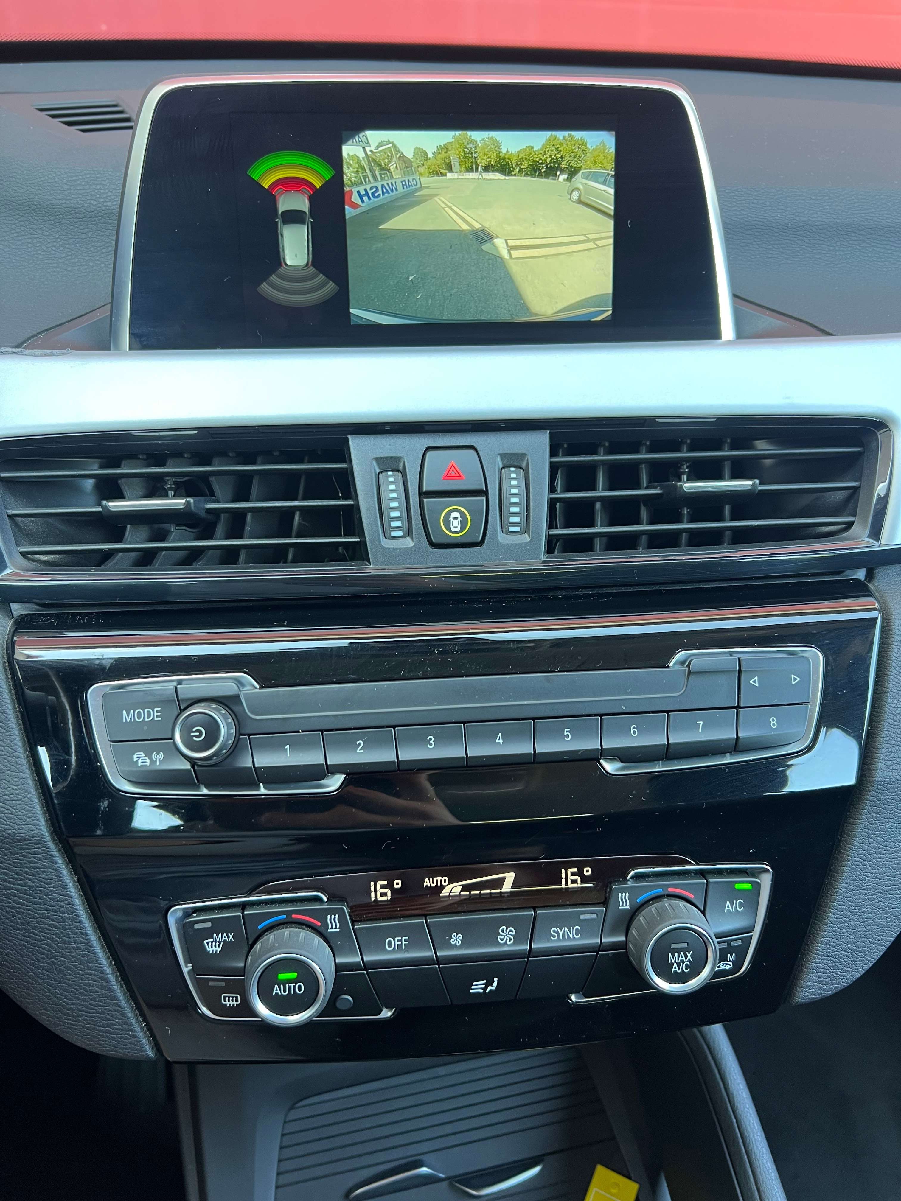 BMW X1 1.5 dA sDrive16 AdBlue + CAR-PASS + CAMÉRA + NAVI + BOÎTE AUTO