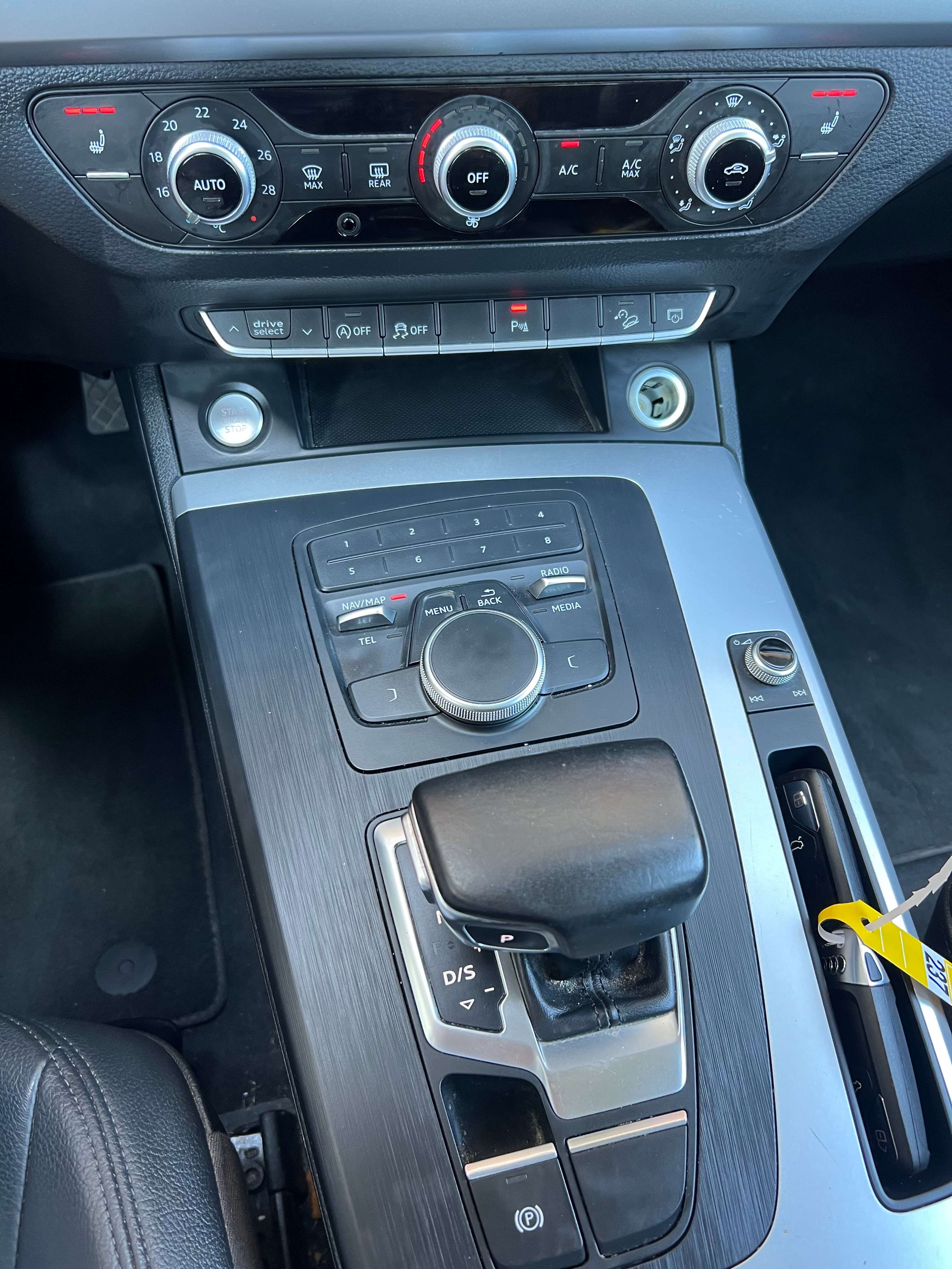 Audi Q5 40 TDi Quattro Business + NAVI + CUIR