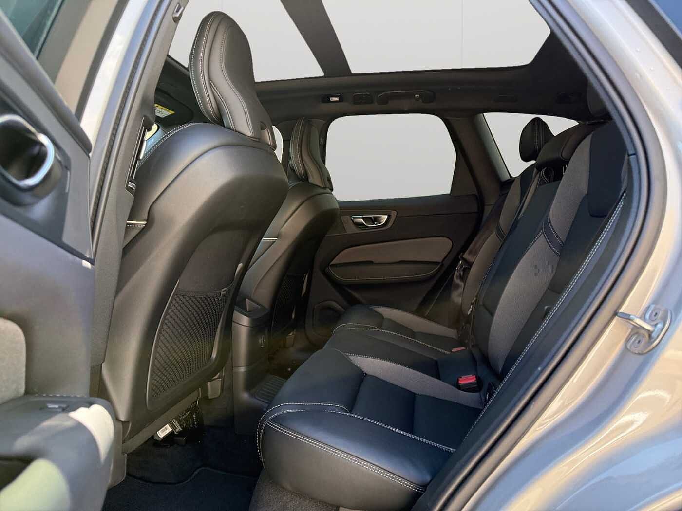 Volvo XC60 XC60 Plus, T6 AWD Plug-in Hybrid, Elektrisch/Benzin, Dark
