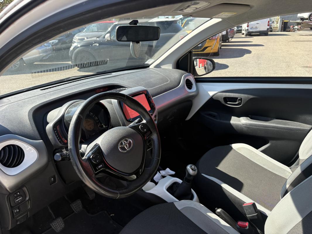 Toyota Aygo 1.0 X- PLAY 70CV MOTEUR A CHAINE