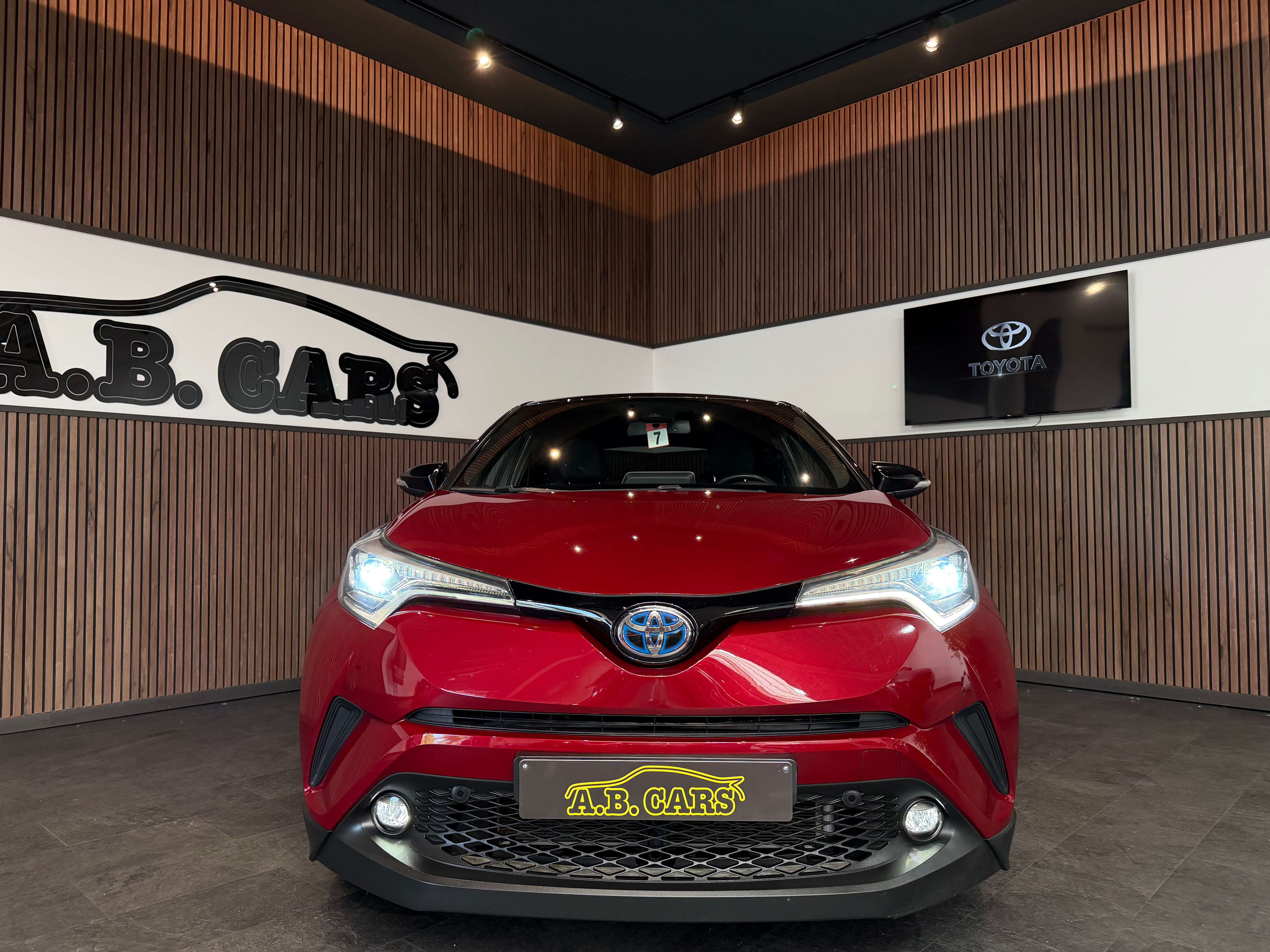 Toyota C-HR Hybrid 1.8i VVT-i - AUTOMATIQUE - 1ERPRO - CARNET FULL