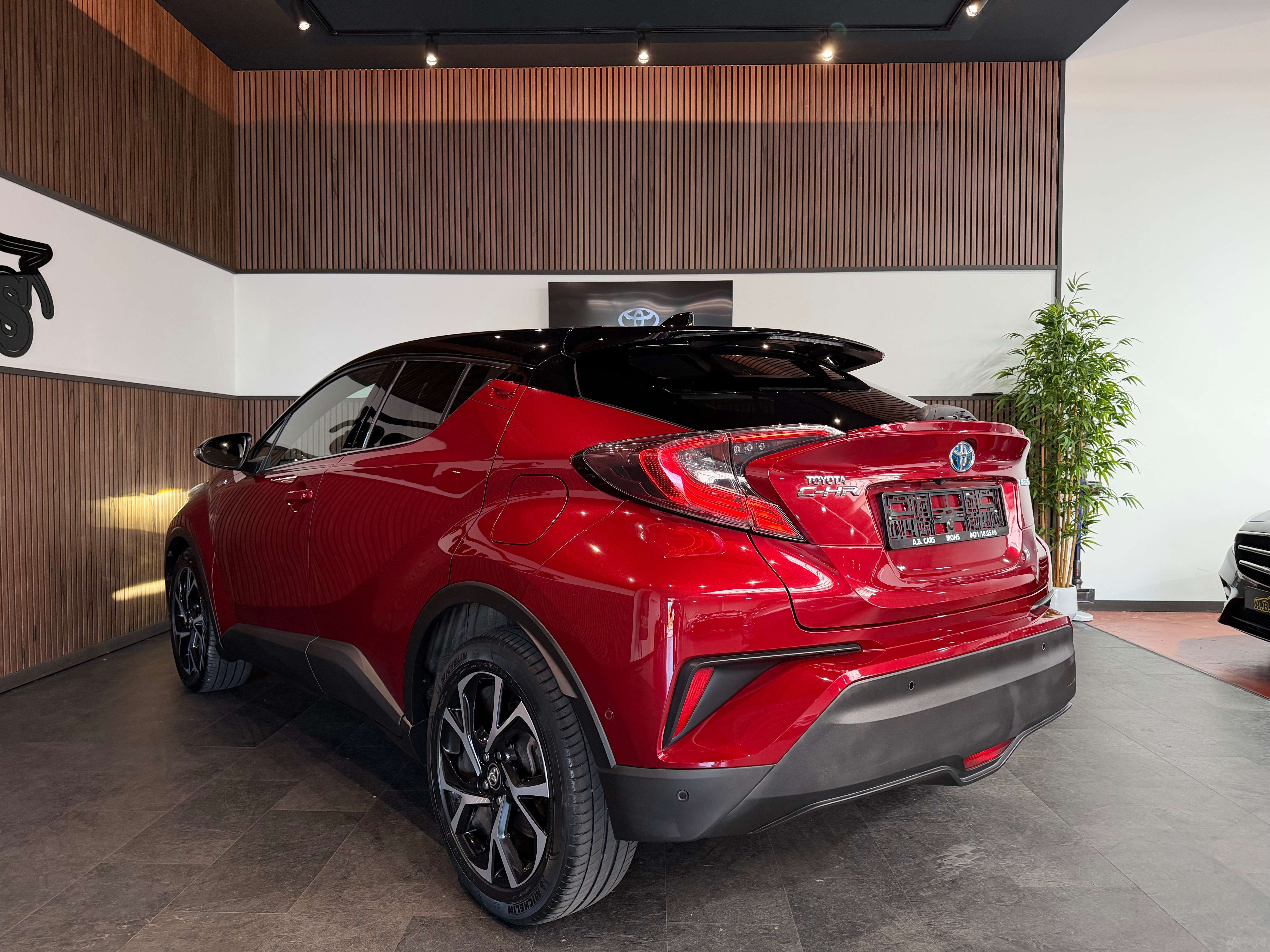 Toyota C-HR Hybrid 1.8i VVT-i - AUTOMATIQUE - 1ERPRO - CARNET FULL