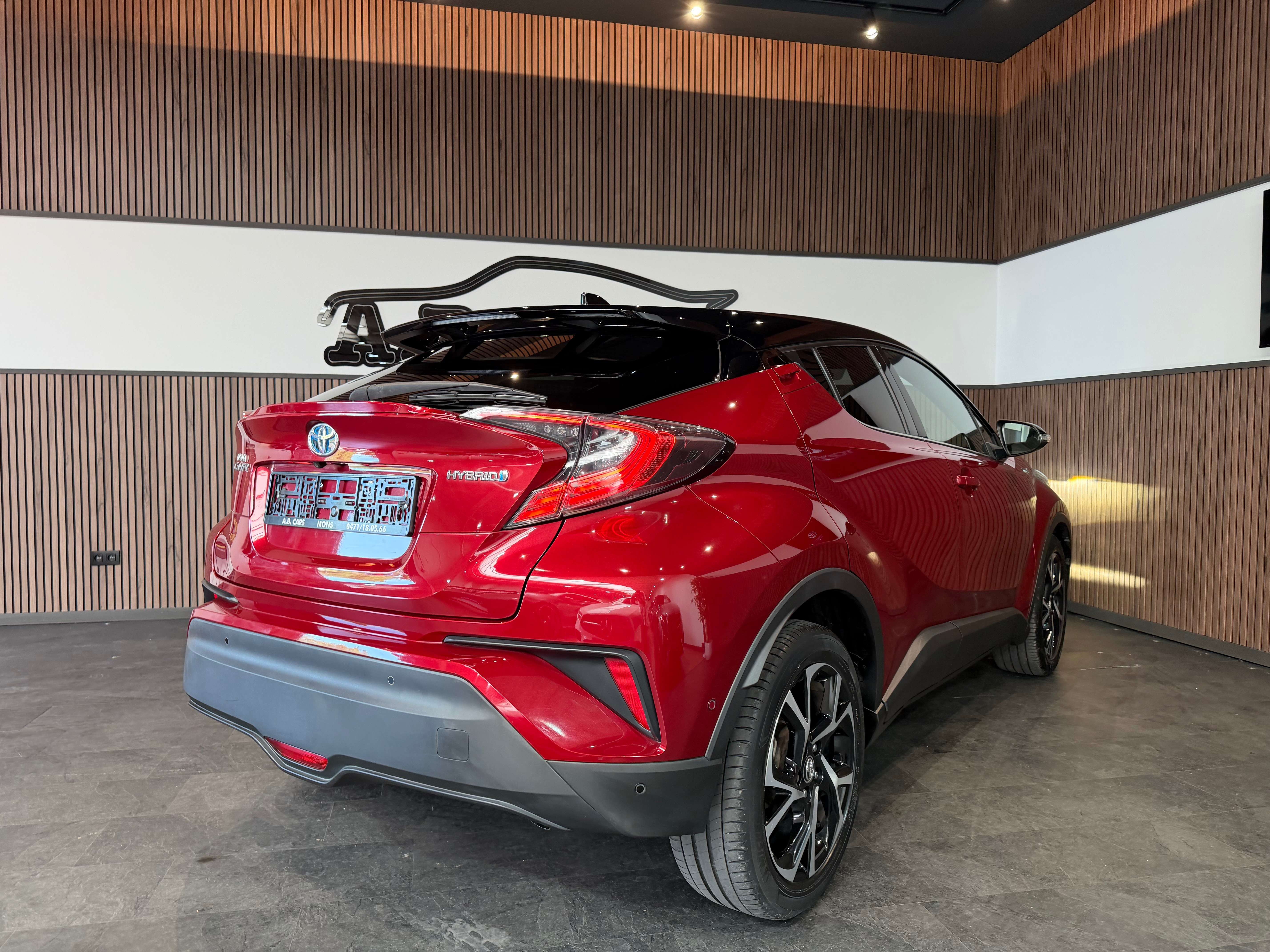 Toyota C-HR Hybrid 1.8i VVT-i - AUTOMATIQUE - 1ERPRO - CARNET FULL