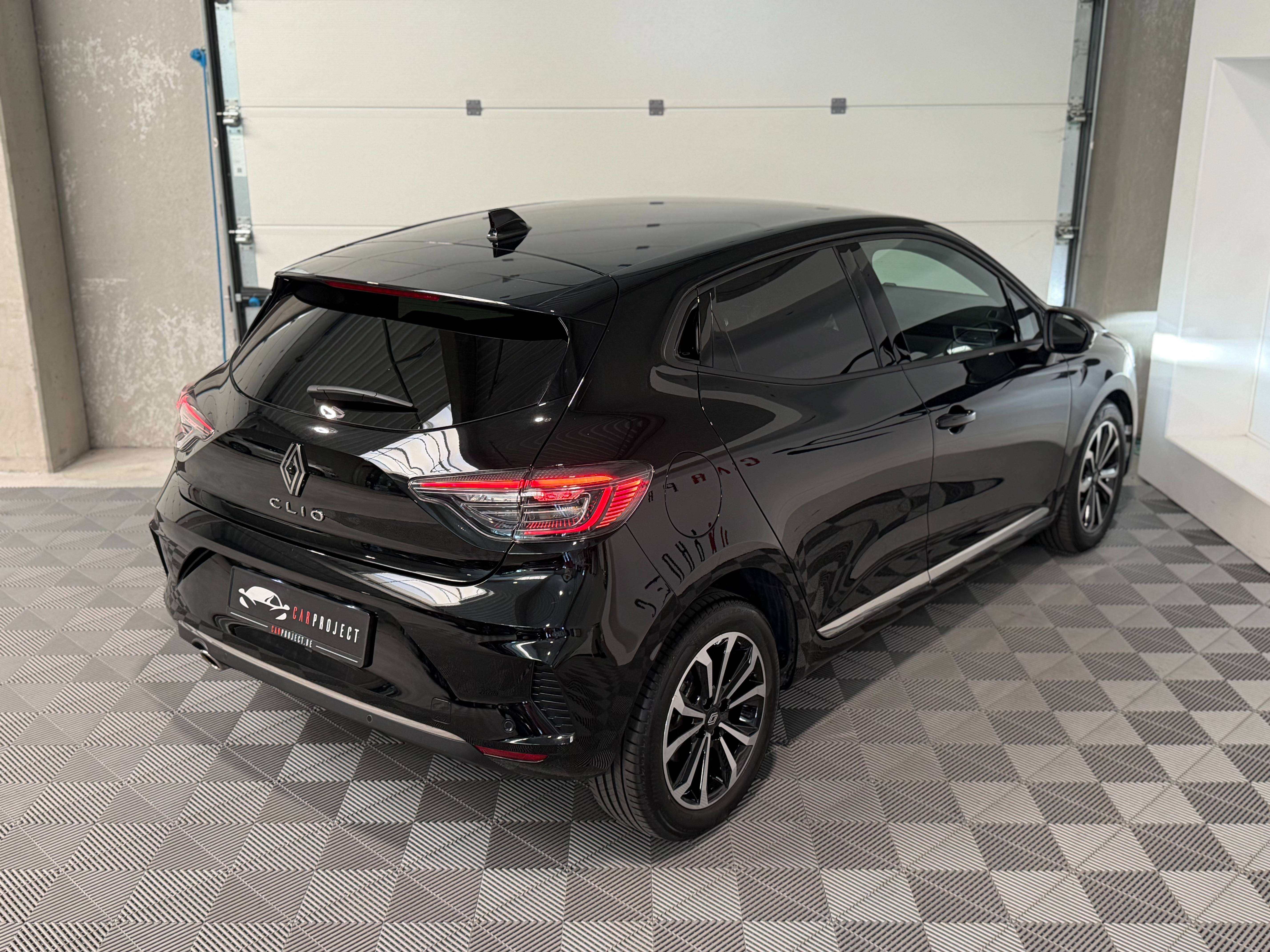 Renault Clio 1.0 TCe Techno, 360 Camera, GPS, Apple Car-Play, LED