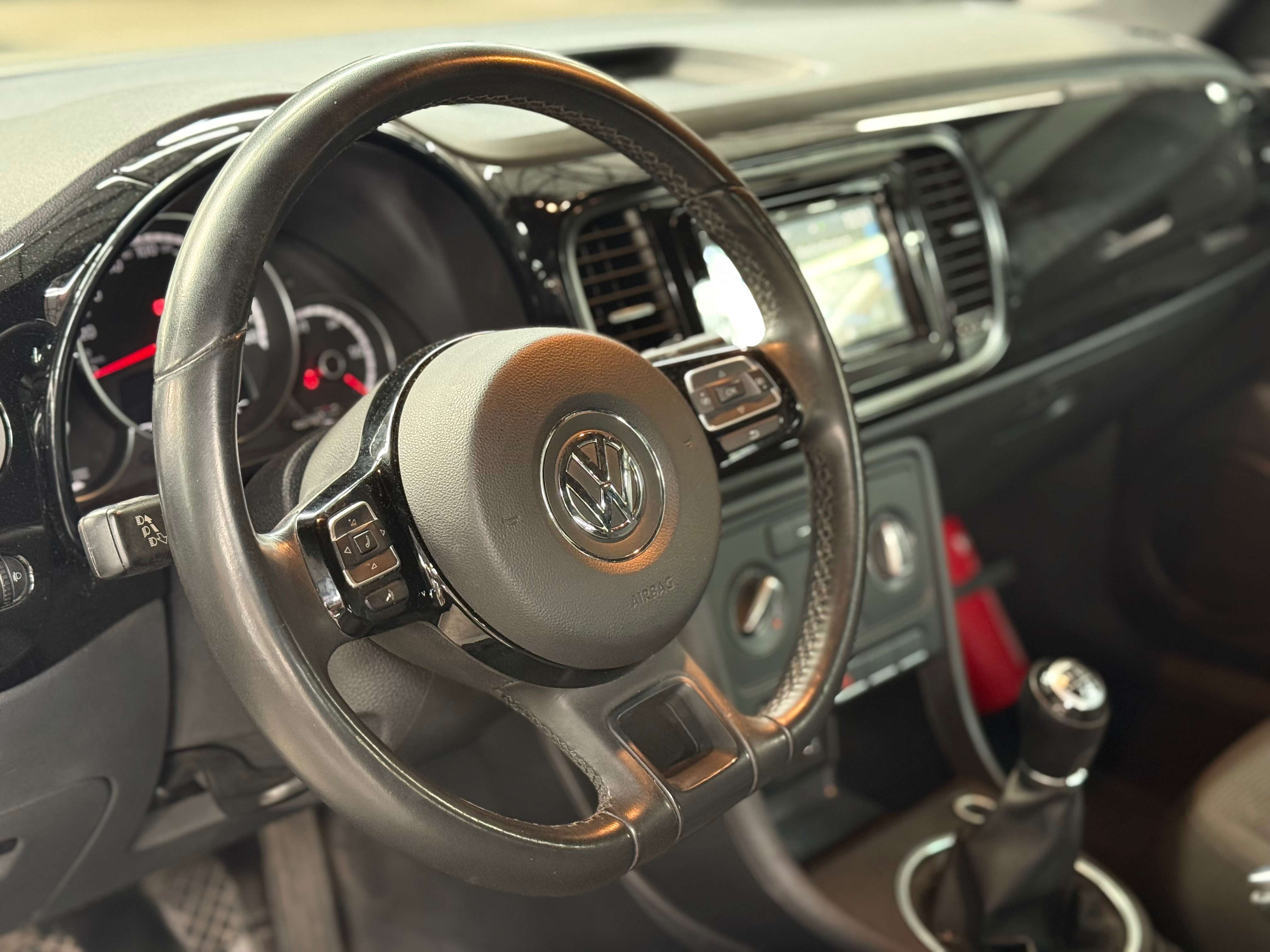 Volkswagen Beetle 1.2 TSI * TVA * CARNET COMPLET * CARPLAY * GPS * RADAR * GARANTIE