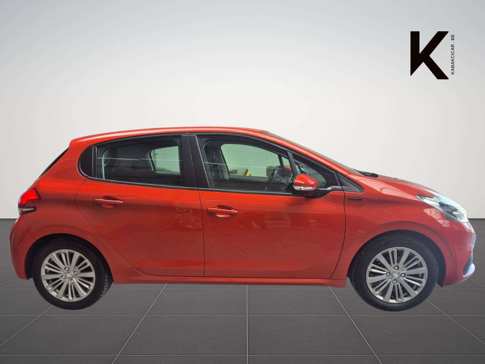 Peugeot 208 1.2i Active / Ecran Multifonction + Navigation / Capteurs de Stationnement Arrière / Garantie 12 Mois