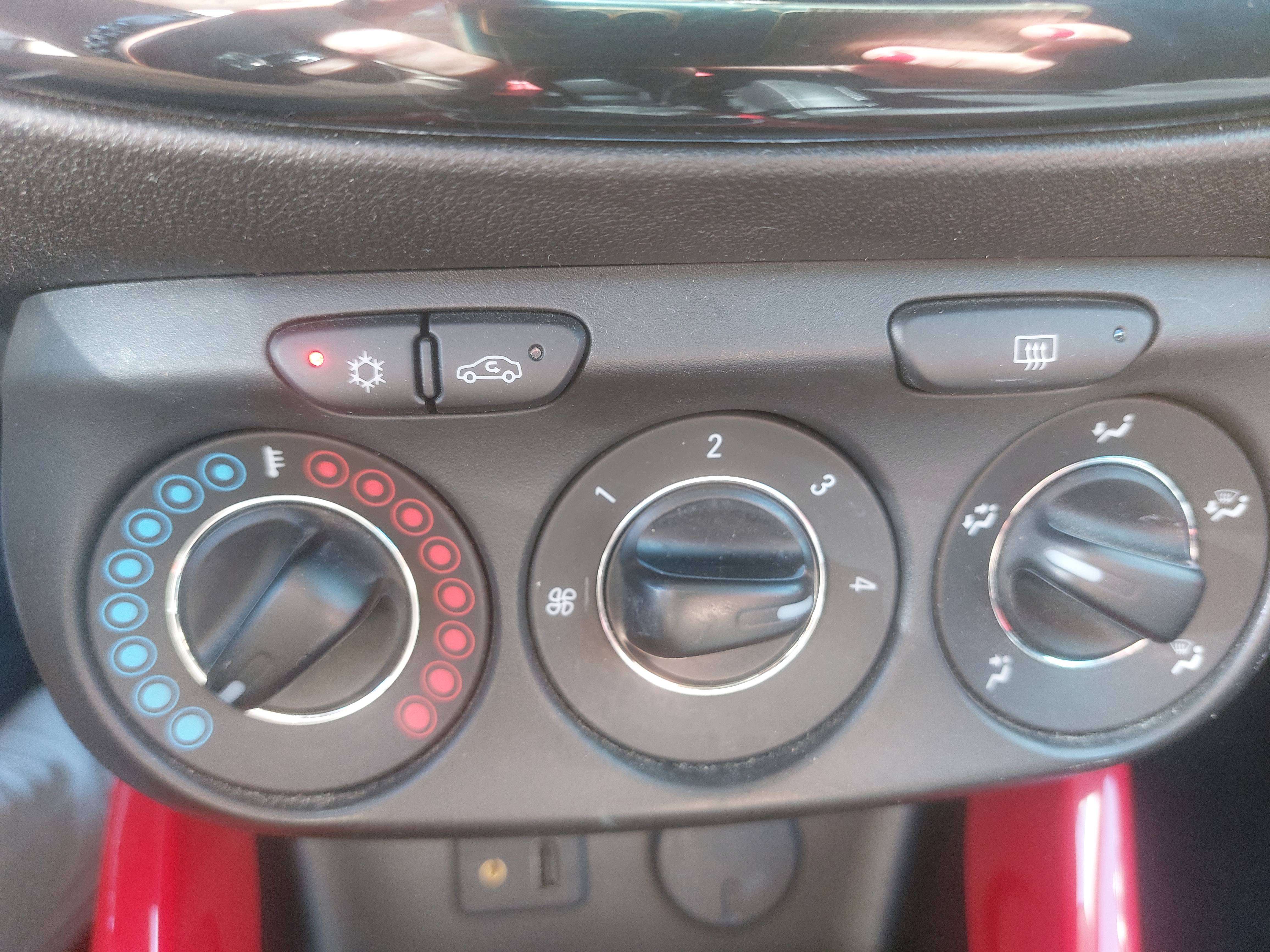 Opel Adam Adam 1.2i Red/Black * 73.130km * Zwarte velgen * perfecte staat