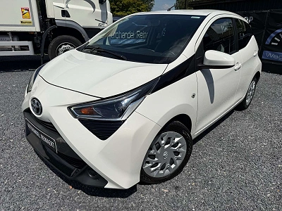 Toyota Aygo Automaat, Airco, Apple CarPlay & Android Auto, Parkeercamera + 12M Garantie