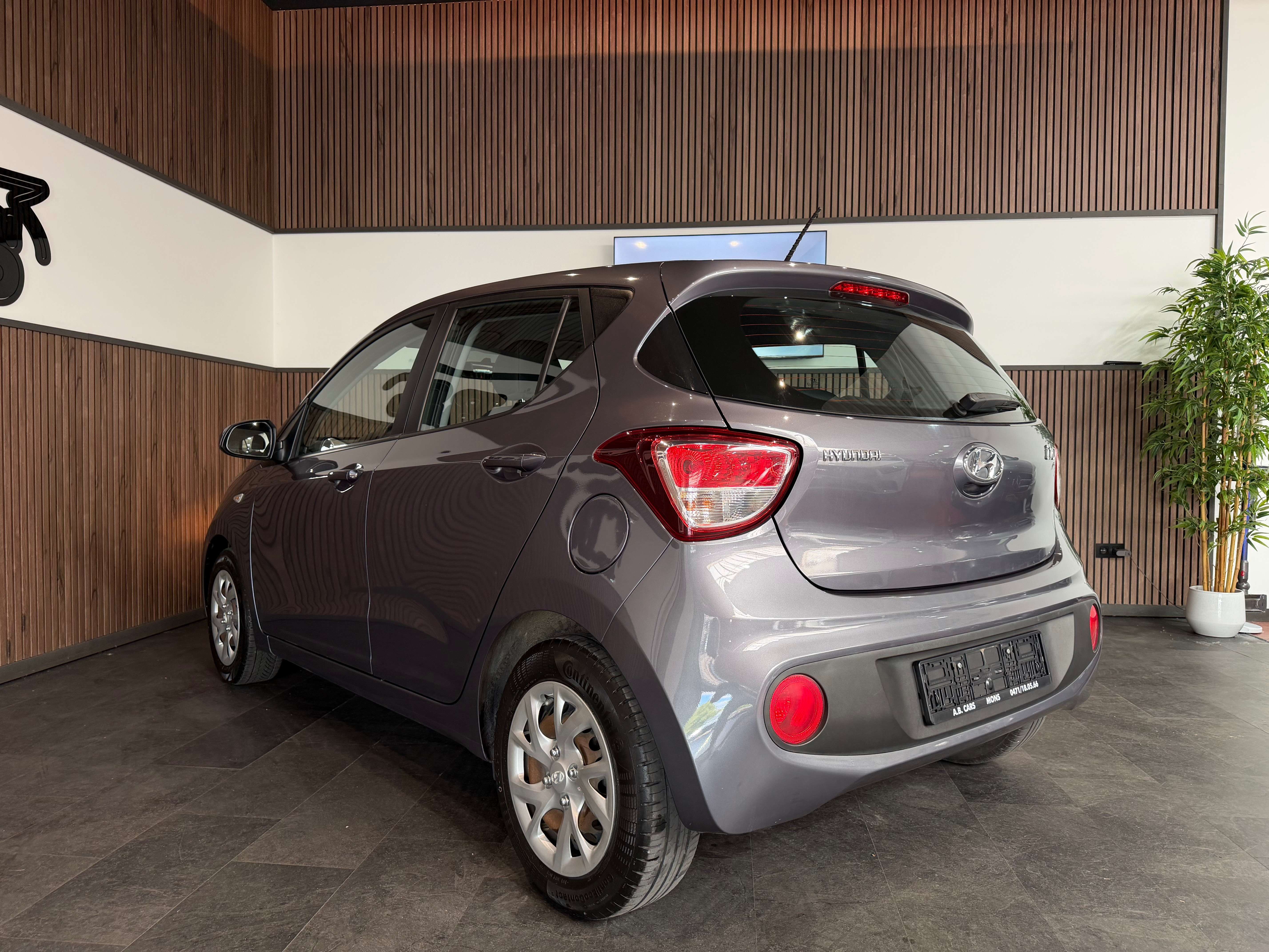 Hyundai i10 1.0i AUTOMATIQUE - GARANTIE 12MOIS - CARNET FULL