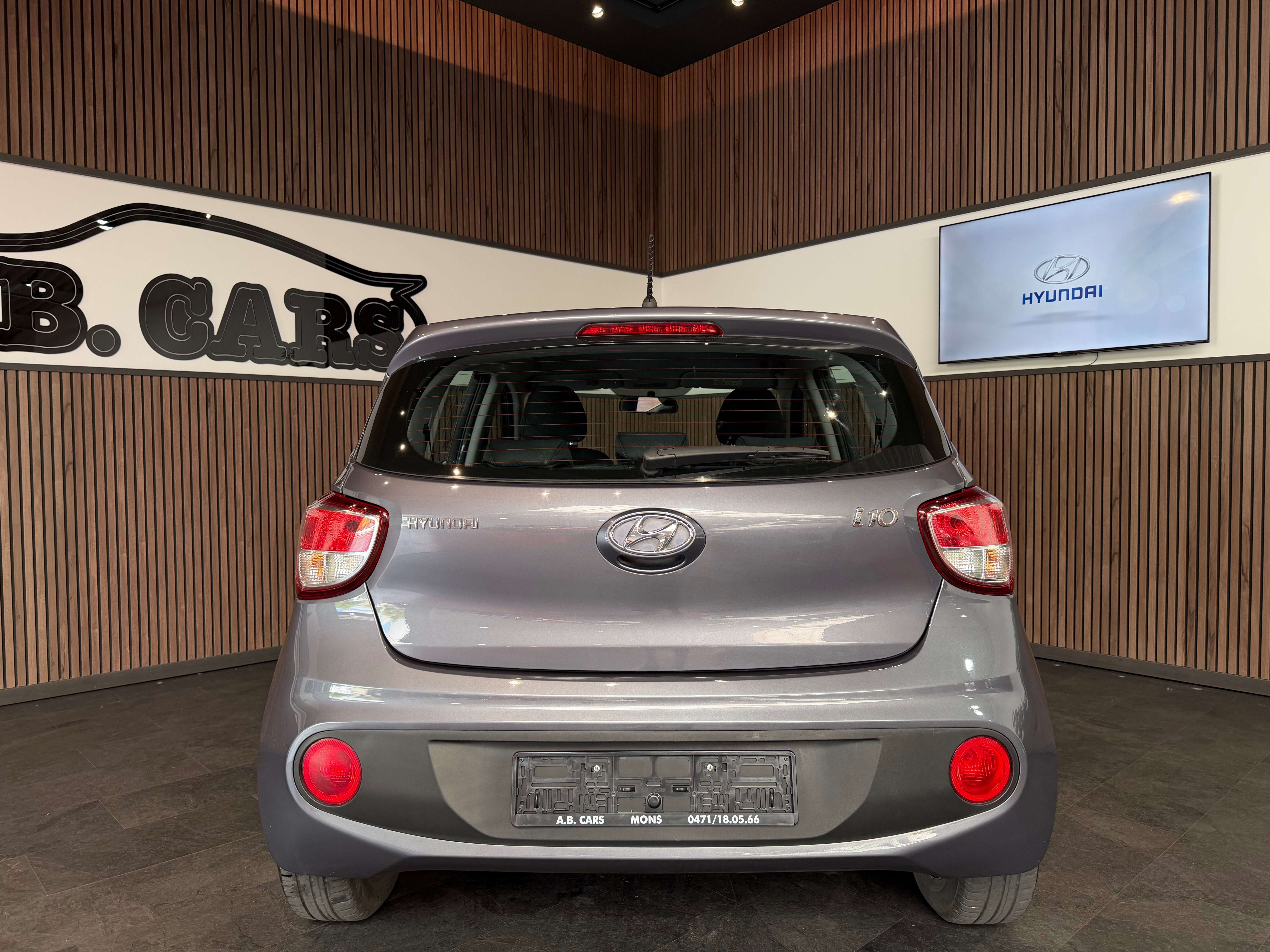 Hyundai i10 1.0i AUTOMATIQUE - GARANTIE 12MOIS - CARNET FULL