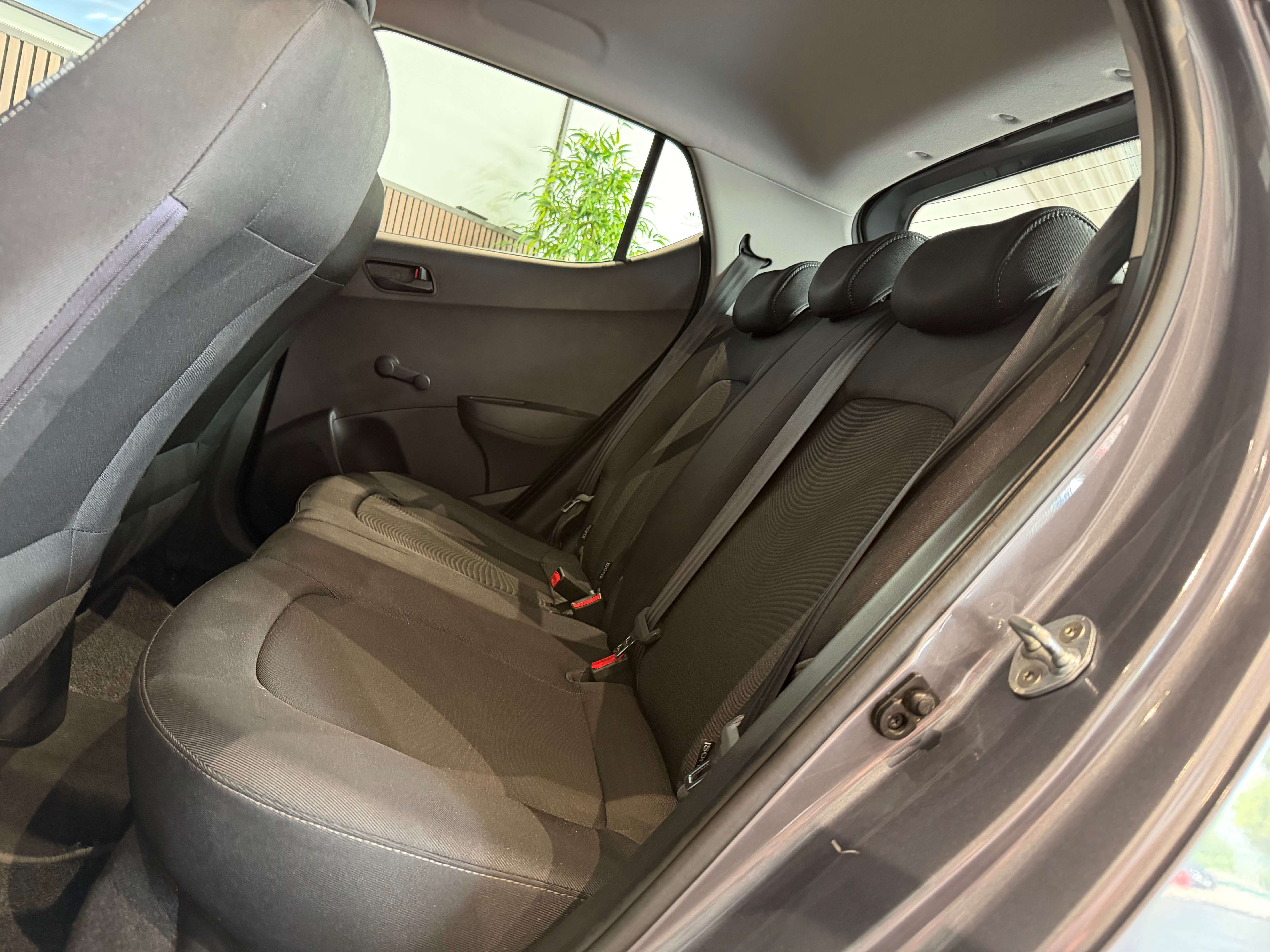 Hyundai i10 1.0i AUTOMATIQUE - GARANTIE 12MOIS - CARNET FULL