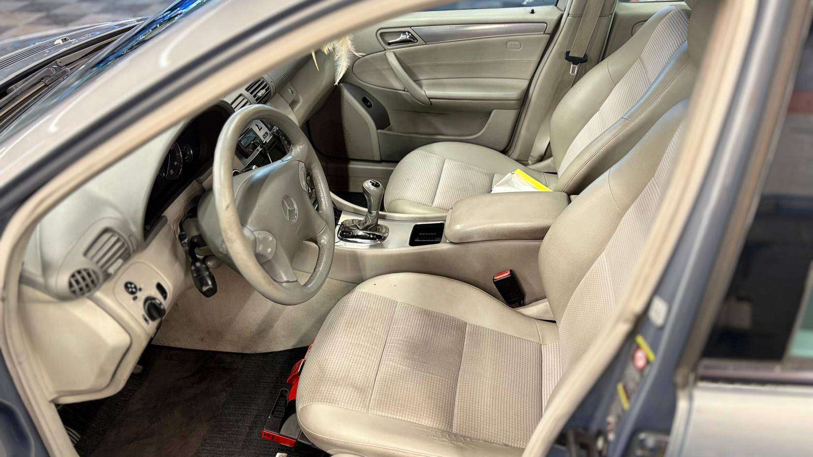 Mercedes-Benz C 220 CDI AUTOMAAT 387000KM bj2005