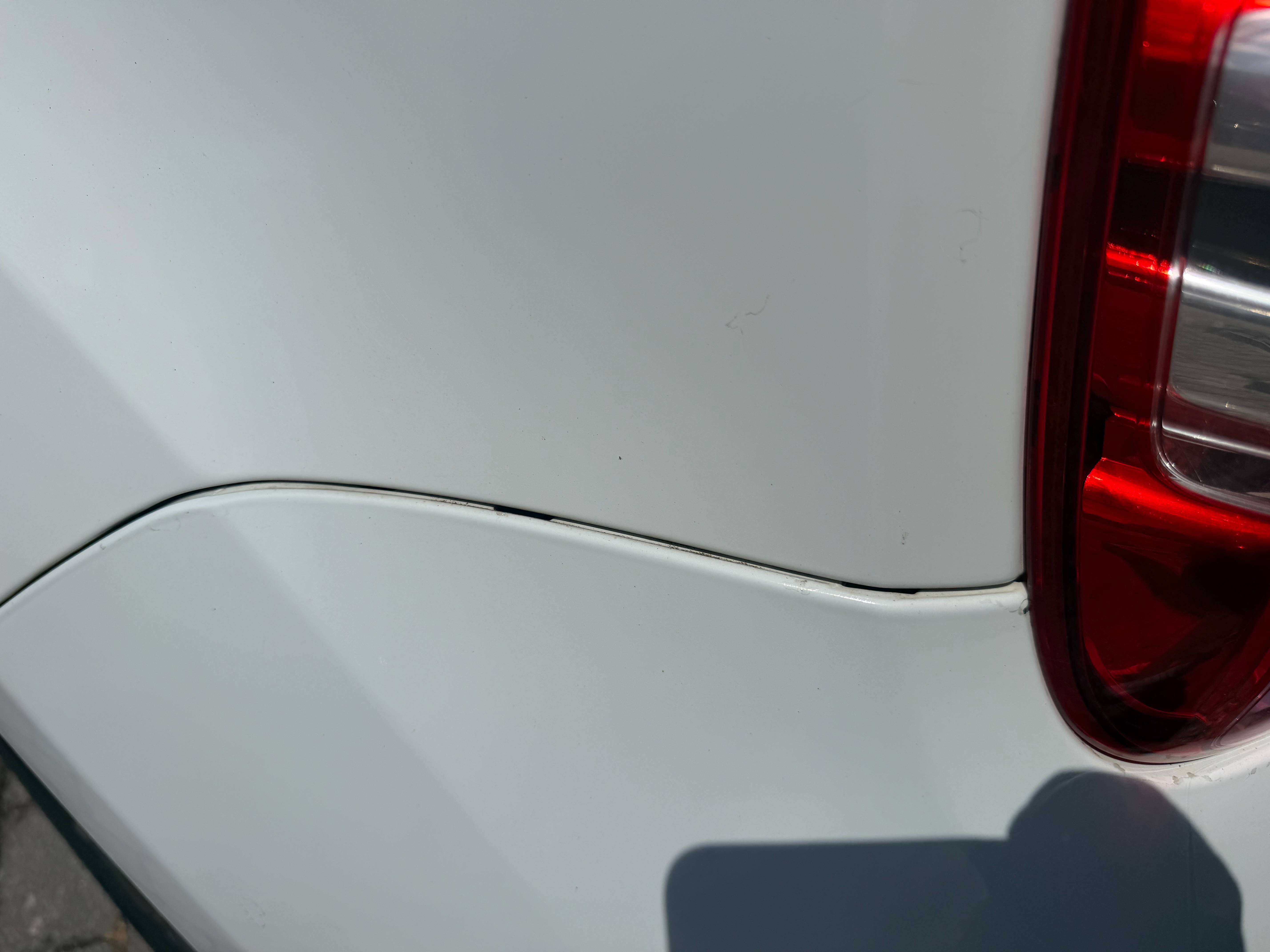 Dacia Duster MARCHAND OU EXPORT !!! 1.5 dCi, Capteurs AR, Climatisation, Cuir thumbnail