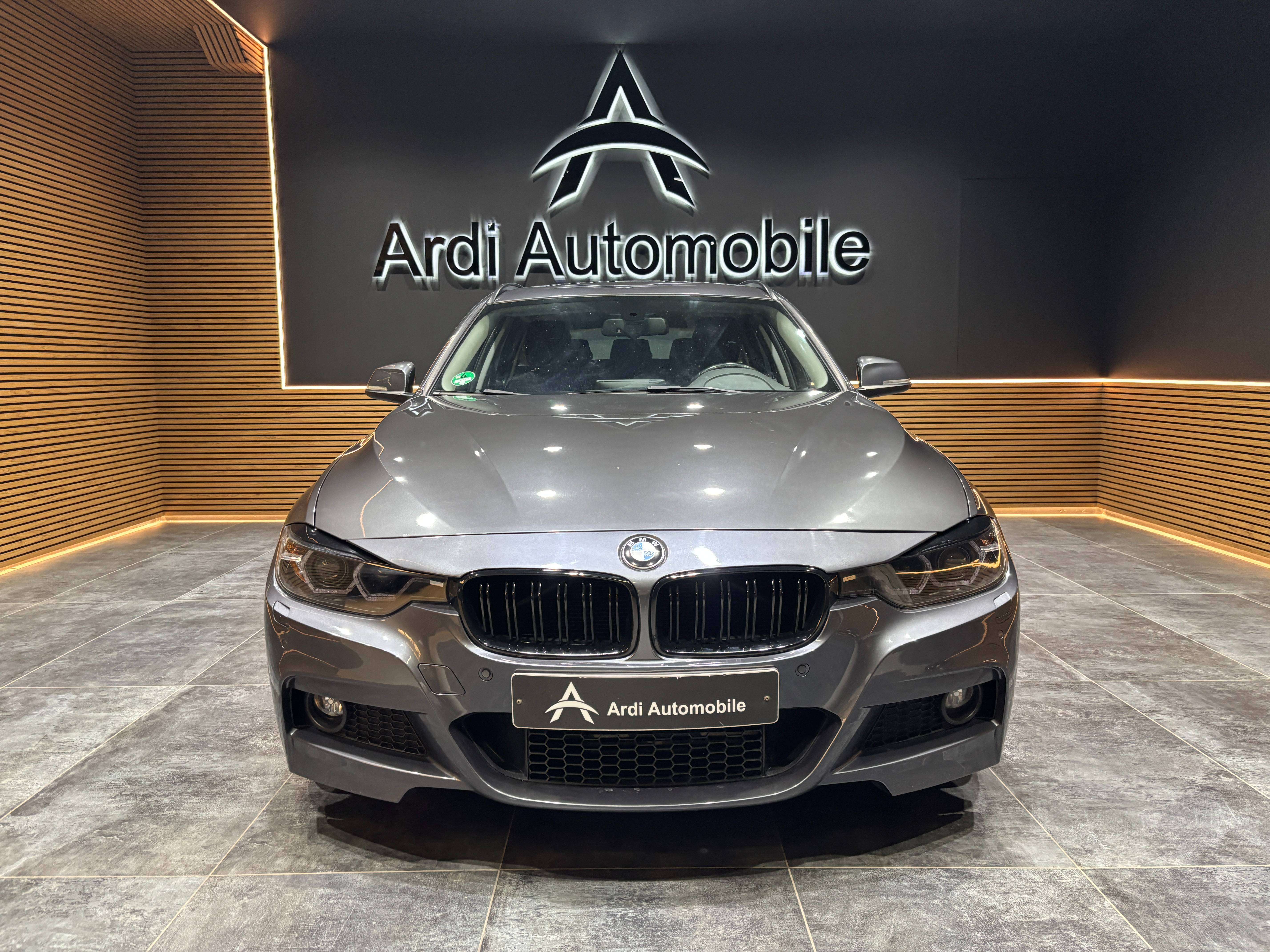 BMW 318 d Touring *CRUISE CONTROL*CAMERA*XENON*LED AMBIANCE*