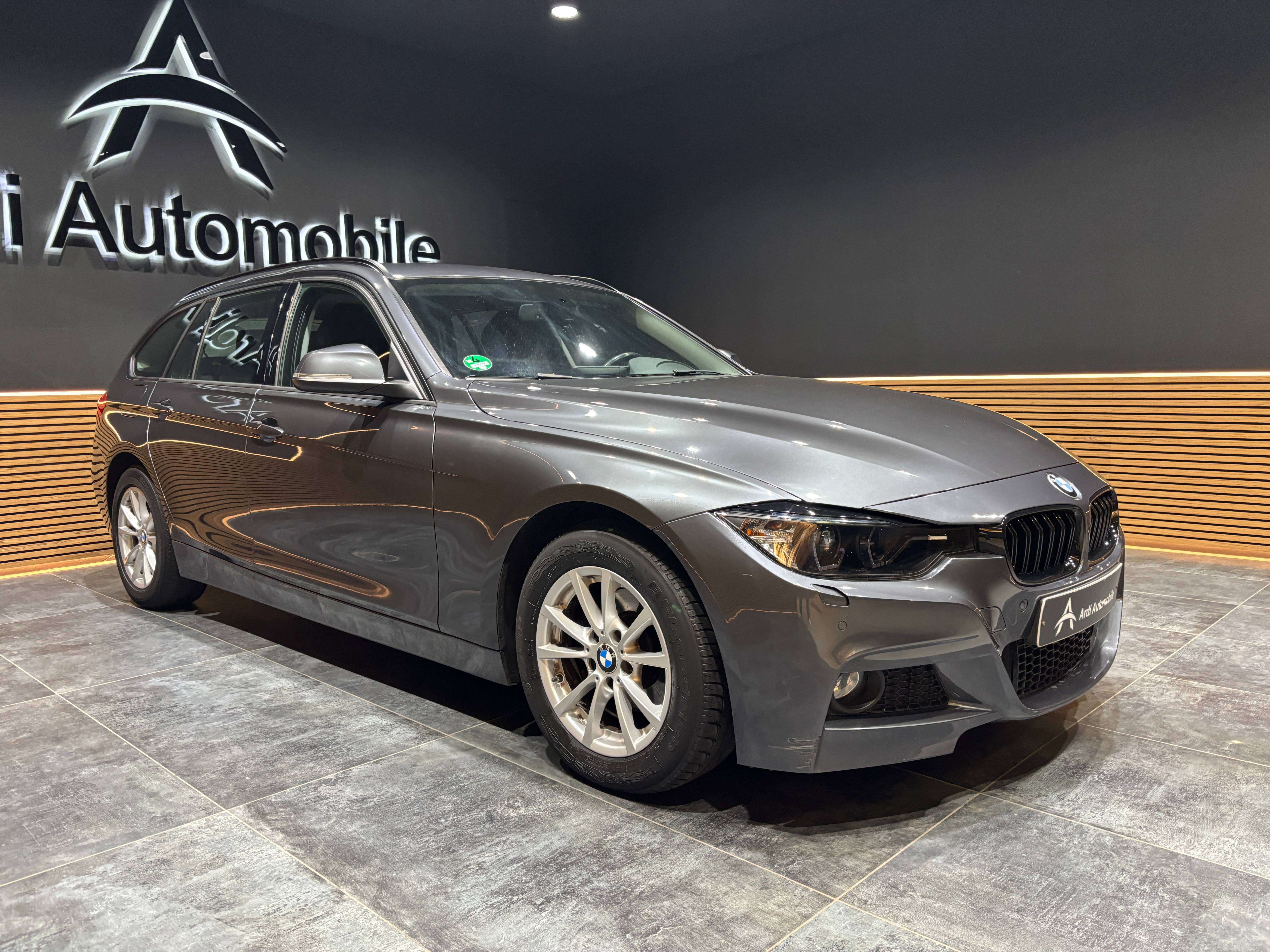 BMW 318 d Touring *CRUISE CONTROL*CAMERA*XENON*LED AMBIANCE*