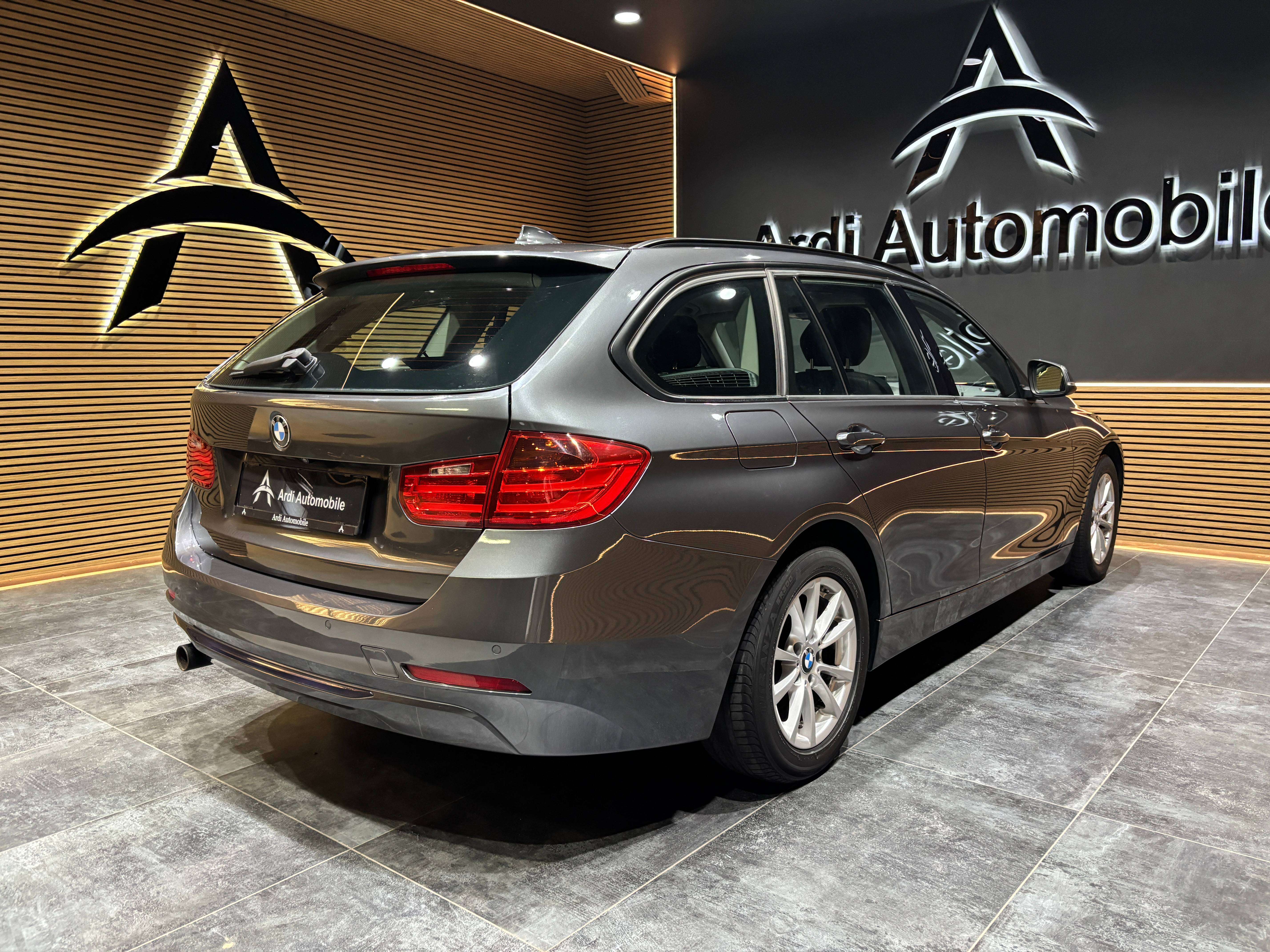 BMW 318 d Touring *CRUISE CONTROL*CAMERA*XENON*LED AMBIANCE*