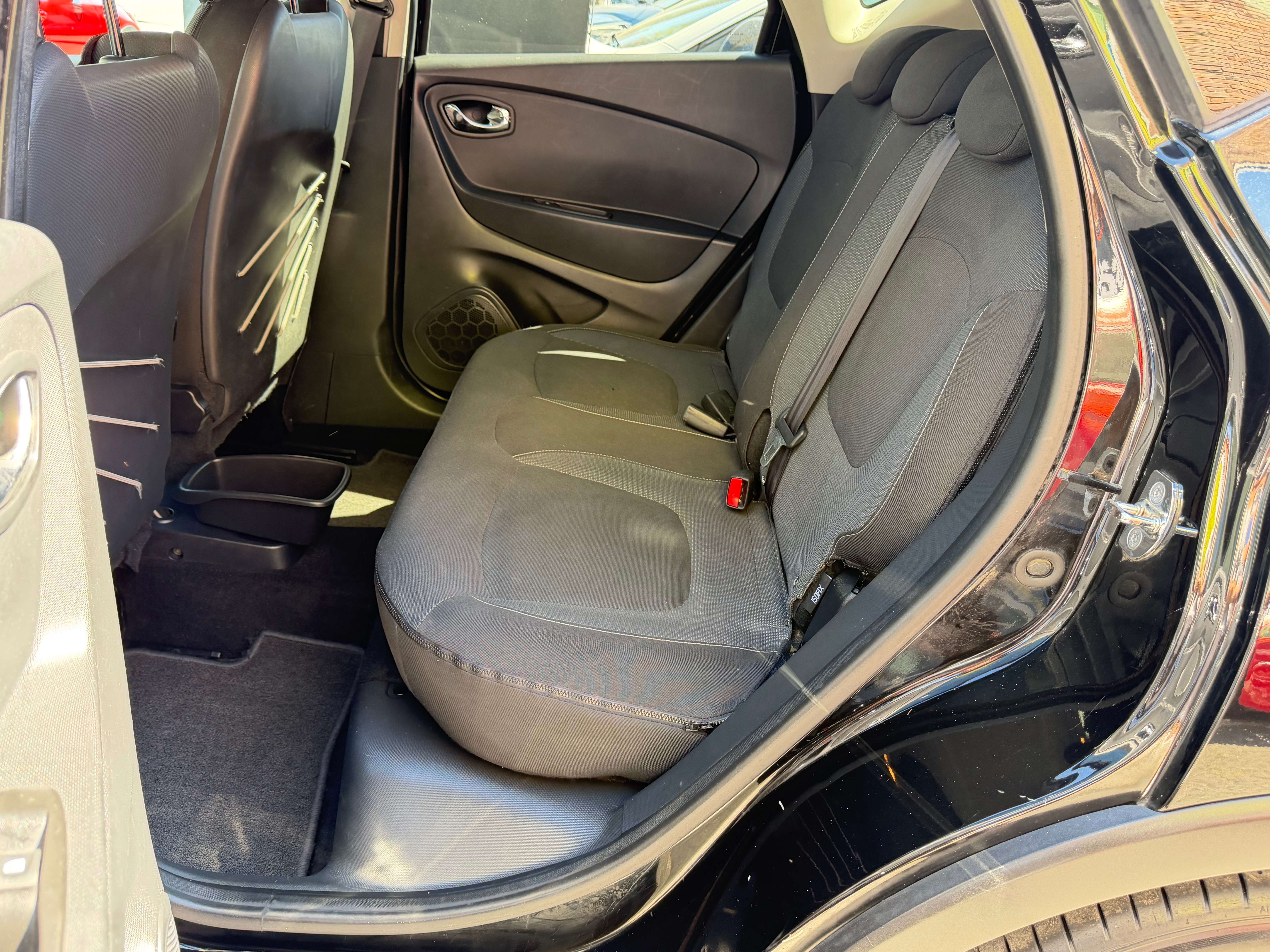Renault Captur Captur 1.5 dCi ° BI-TON ° NAVI ° JANTES ° PDC ° GARANTI 12 MOIS