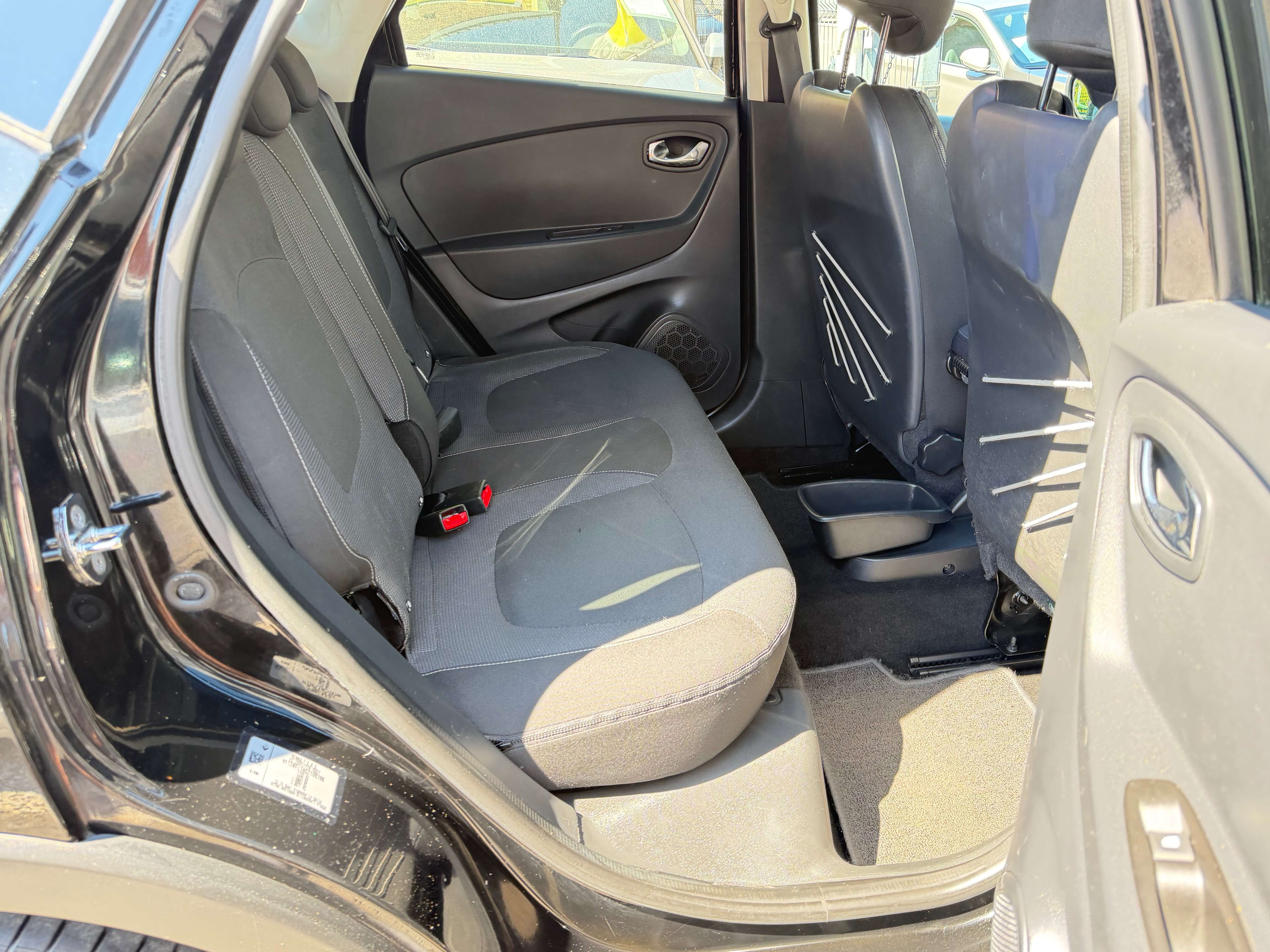 Renault Captur Captur 1.5 dCi ° BI-TON ° NAVI ° JANTES ° PDC ° GARANTI 12 MOIS