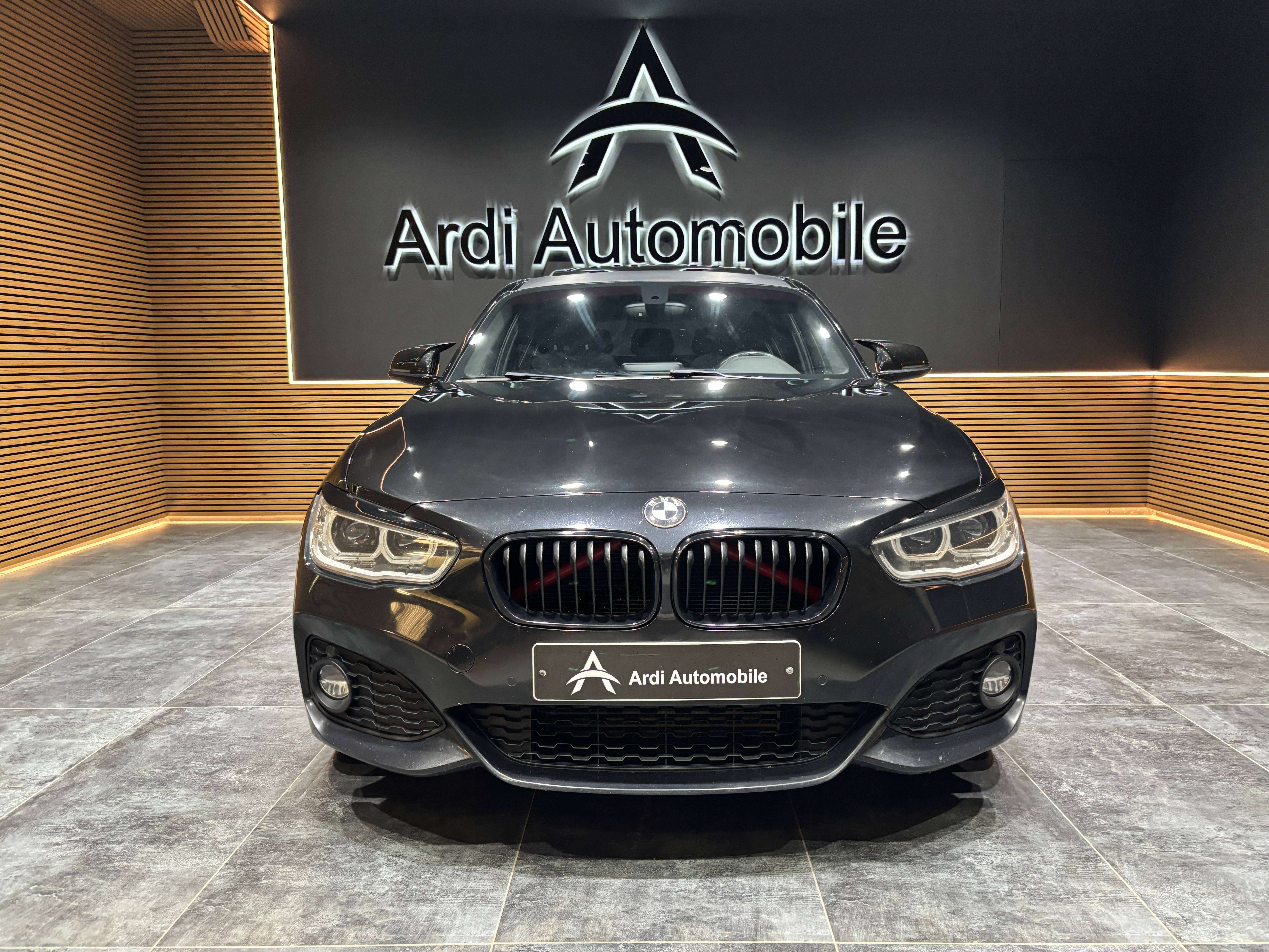 BMW 116 dA *PACK M*CARPLAY*TOIT OUV*SIEGE CHAUFF*LED*GARANTIE*