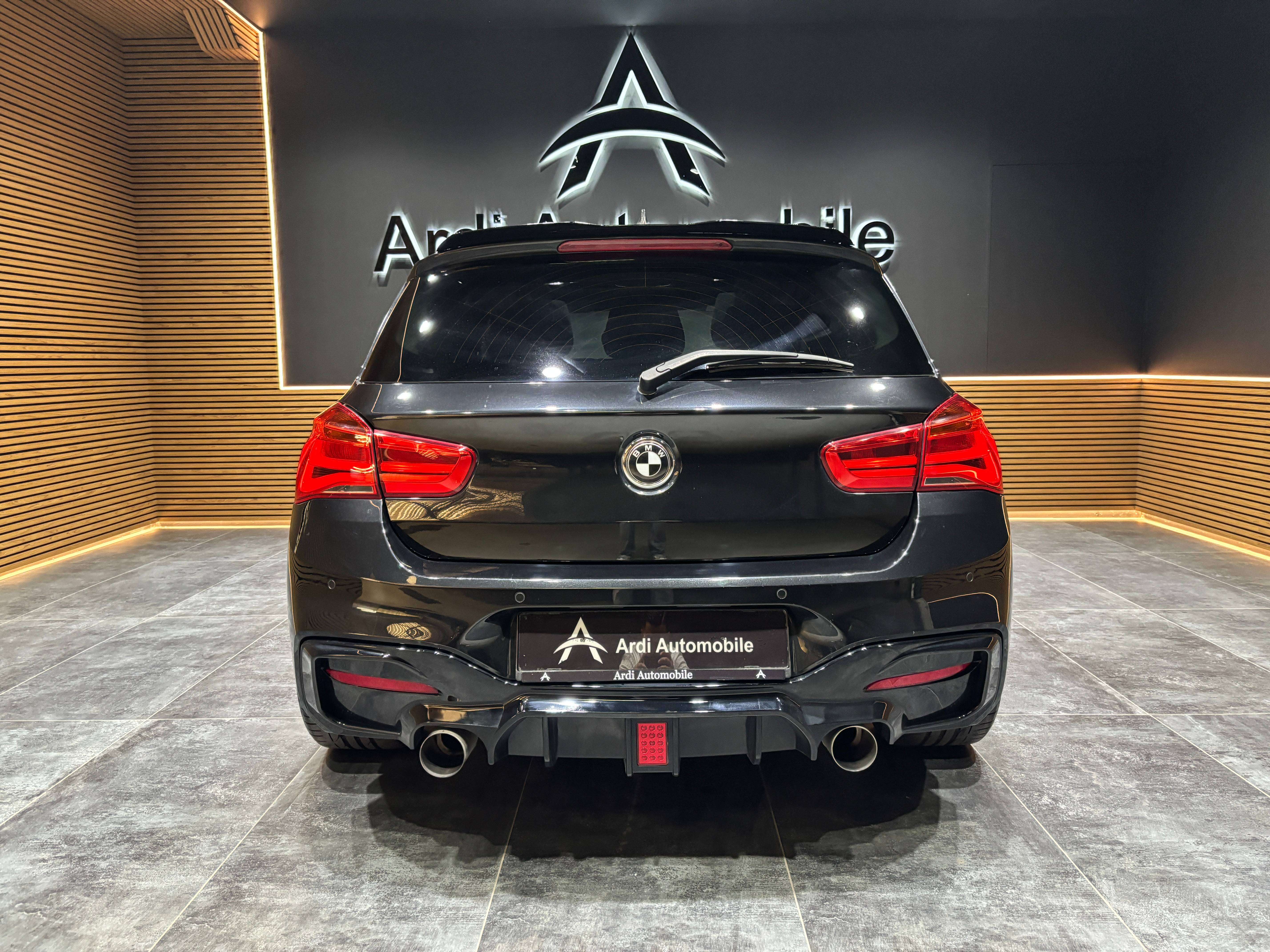 BMW 116 dA *PACK M*CARPLAY*TOIT OUV*SIEGE CHAUFF*LED*GARANTIE*
